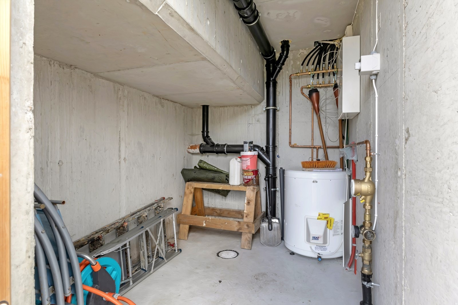 - Kjeller/ teknisk rom - Galleribilde