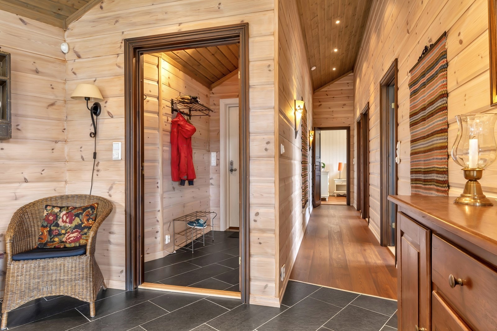 - Mellomgang av god størrelse - Galleribilde