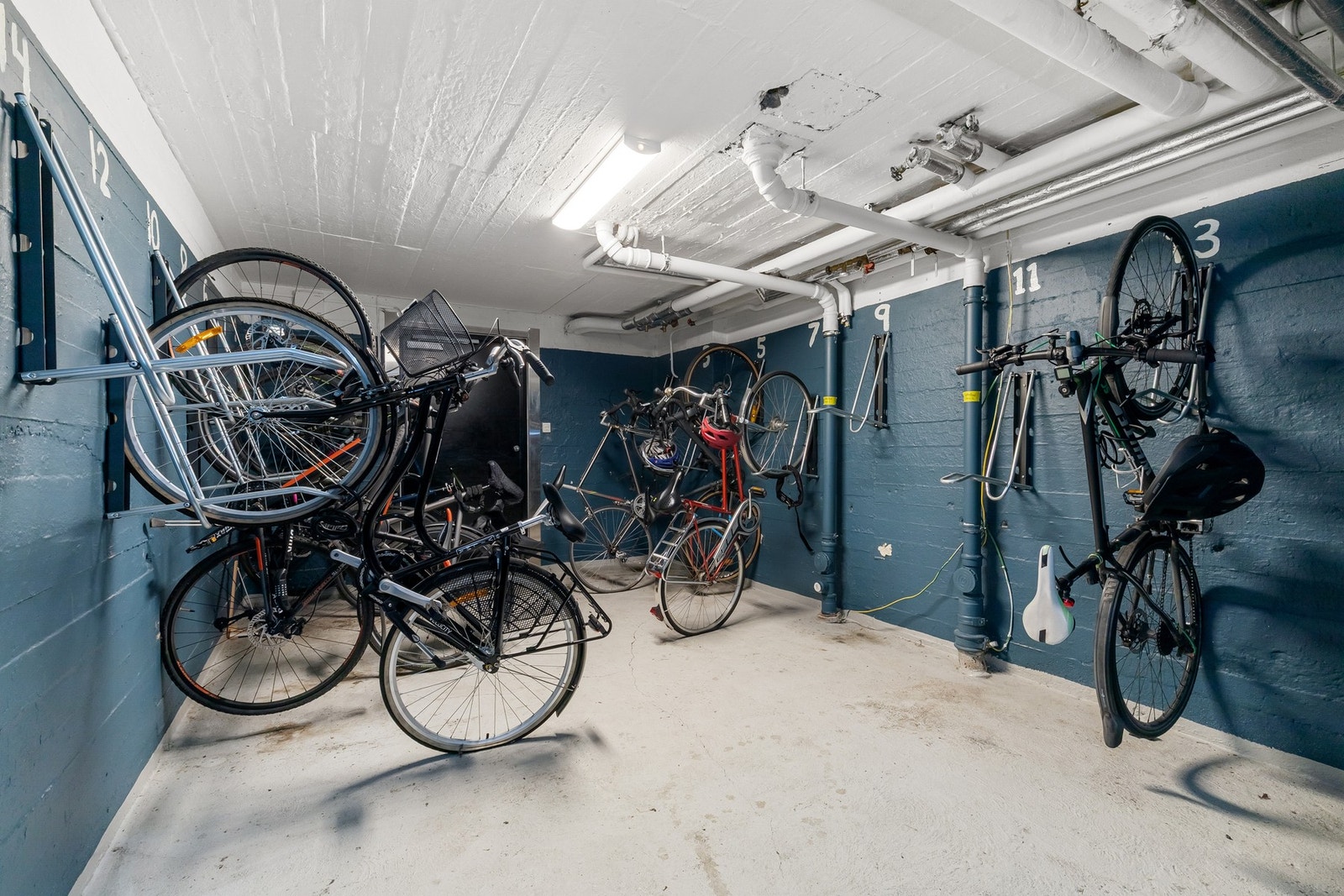 Tilgang til felles sykkelbod i borettslaget. Galleribilde