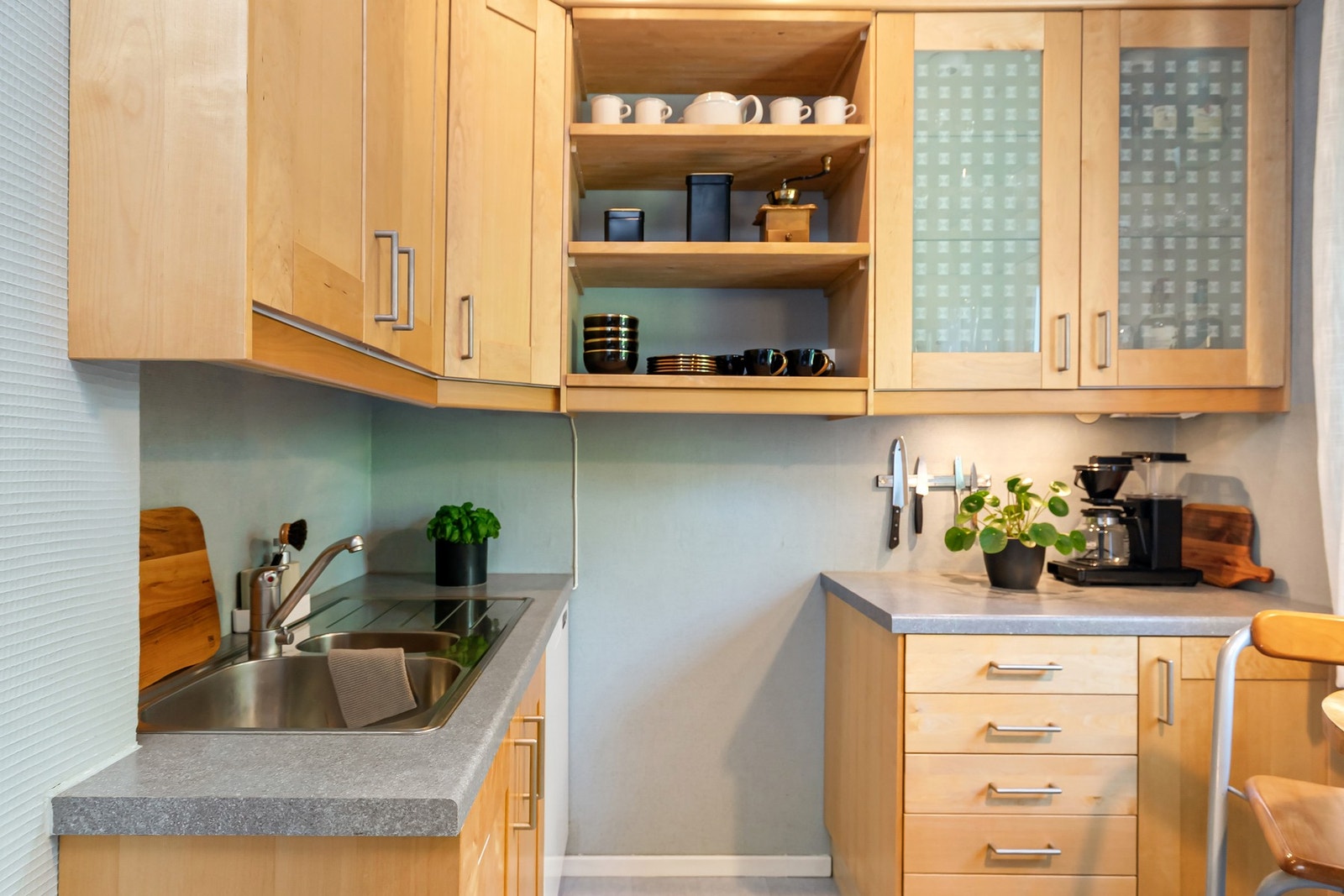 Alle hvitevarer på kjøkkenet medfølger. Galleribilde