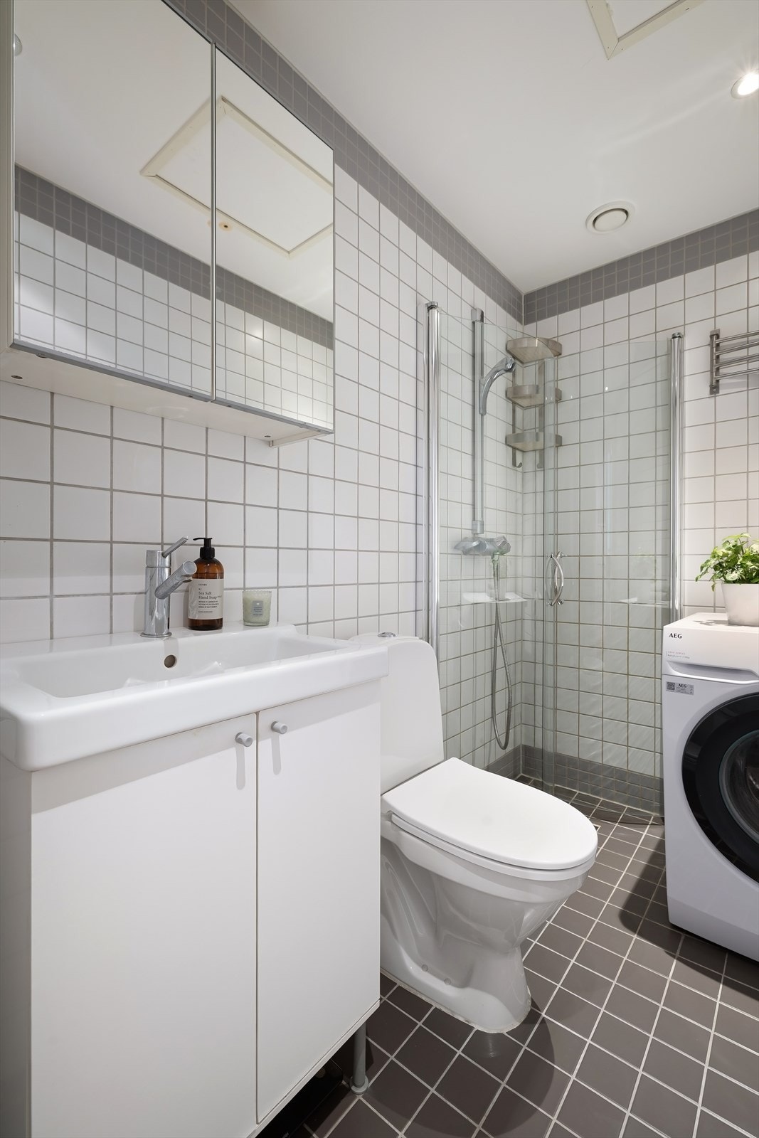 Opplegg for vaskemaskin og tørketrommel Galleribilde