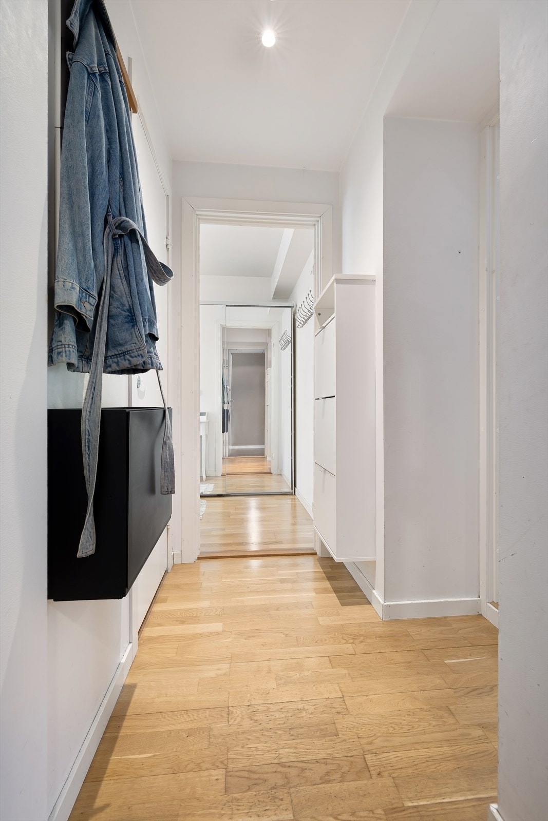 Leiligheten har en romslig bod i samme etasje på hele 12 kvm gulvflate Galleribilde