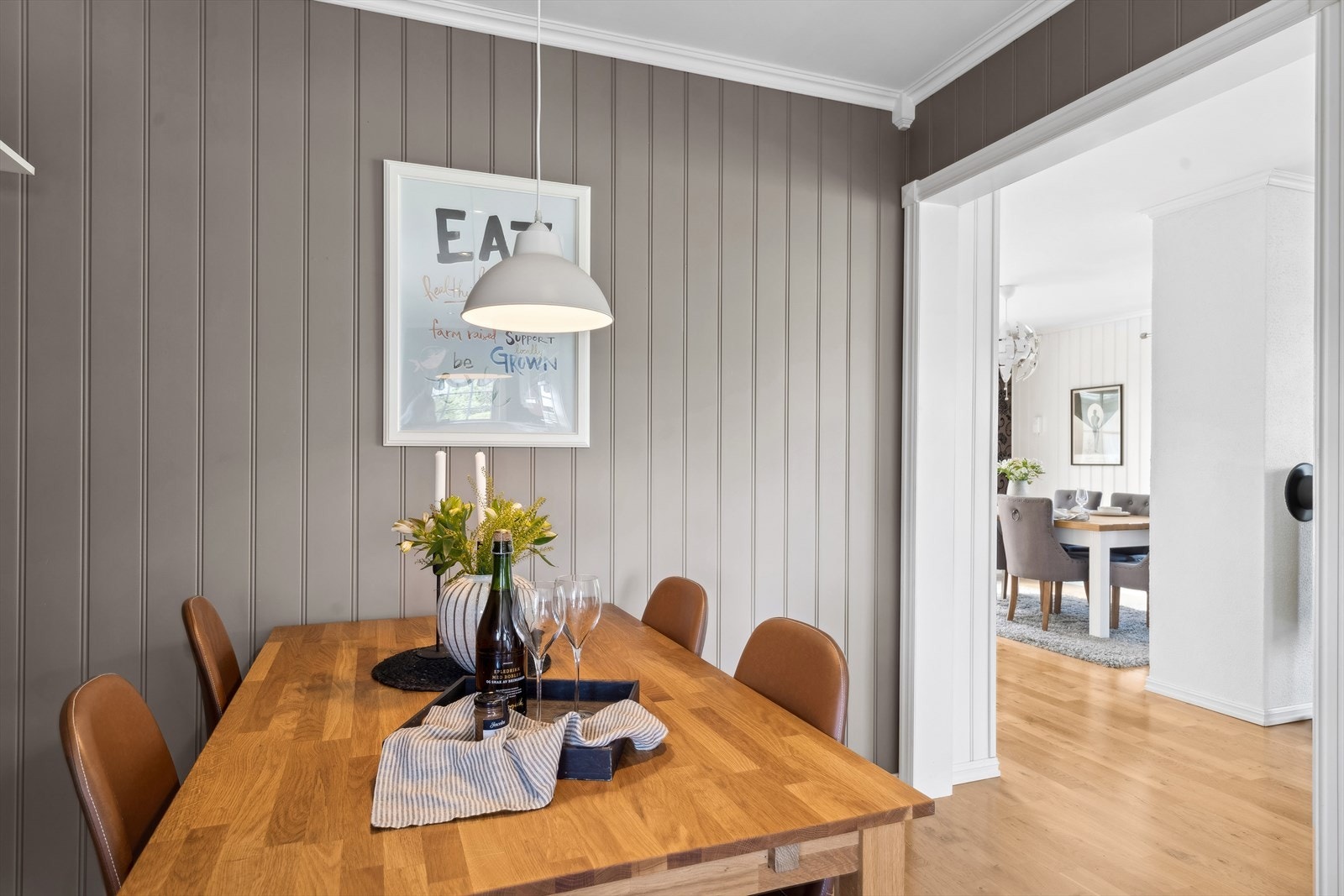 Fra stuen går vi videre inn på kjøkkenet Galleribilde