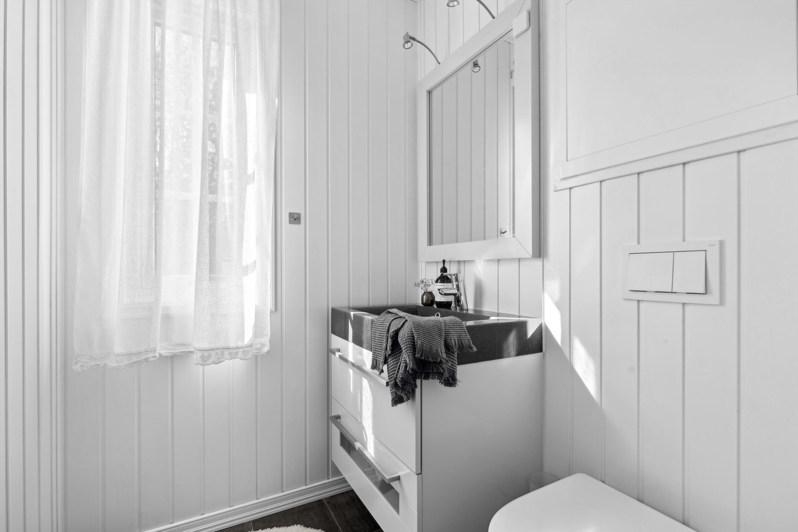 Praktisk toalettrom i første etasje Galleribilde