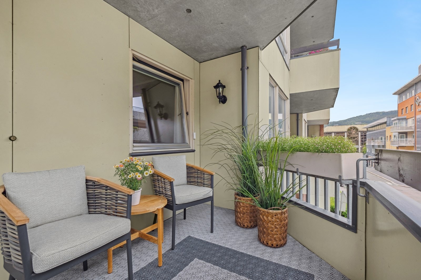 Velkommen til denne praktiske leiligheten som er spesielt tilrettelagt for eldre. Galleribilde