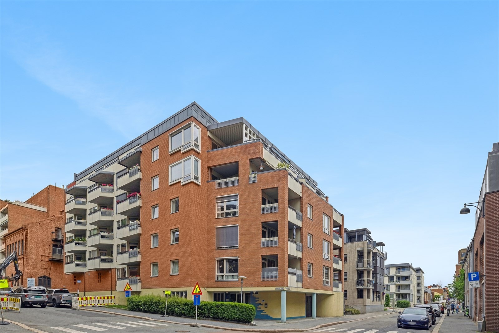 Leiligheten ligger i hjertet av Bragernes sentrum, med nærhet til alle nødvendige fasiliteter og tjenester. Galleribilde