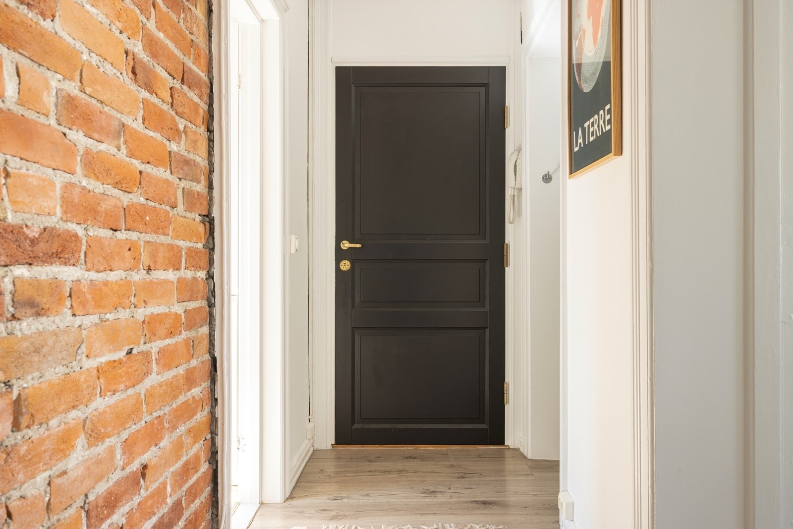 Loftsboden ligger kun én trapp opp, hvor leiligheten disponerer en bod på 2 m² Galleribilde