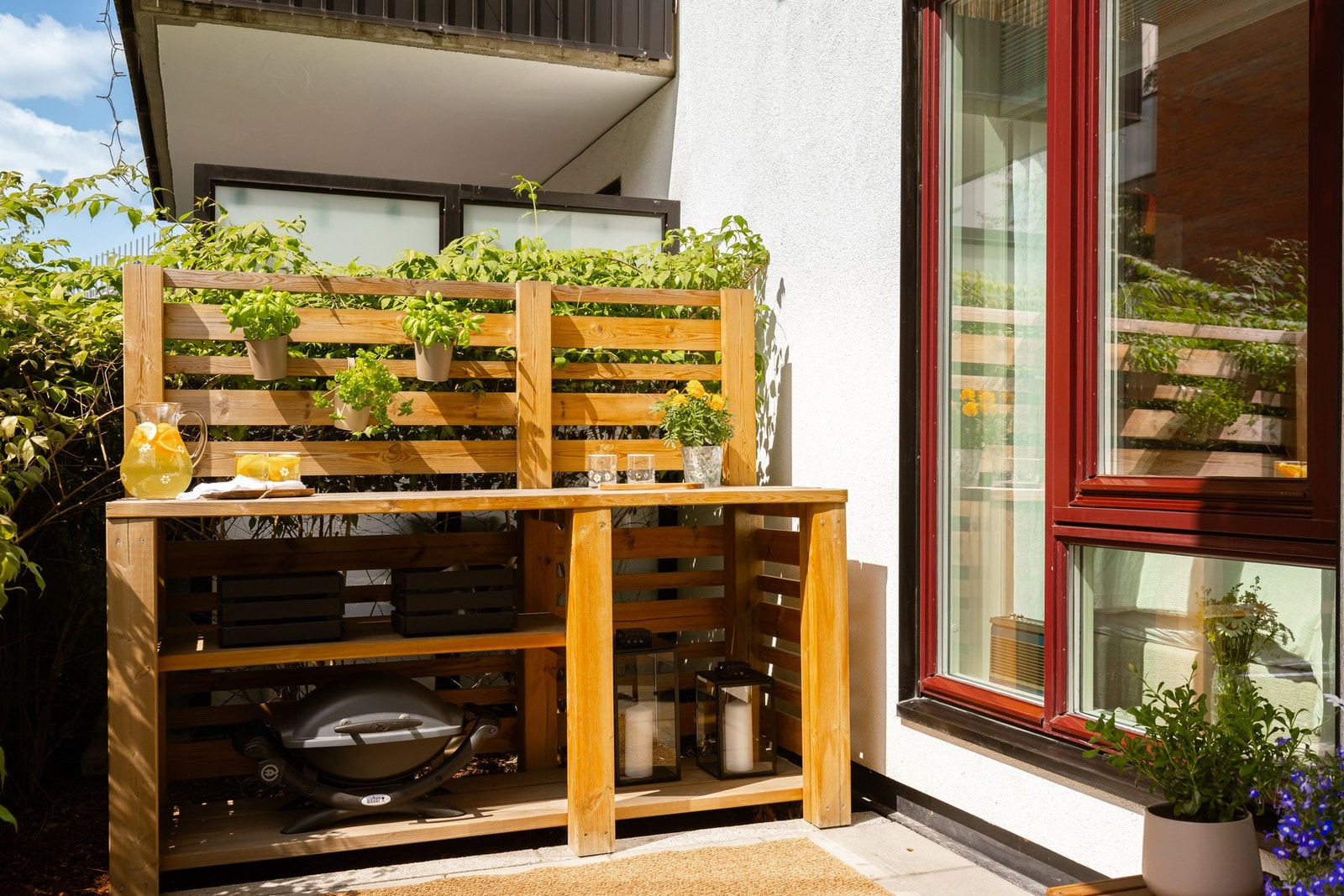 Perfekt sted for å lage middagen utendørs! Det er tillatt med elektrisk- og gassgrill. Galleribilde