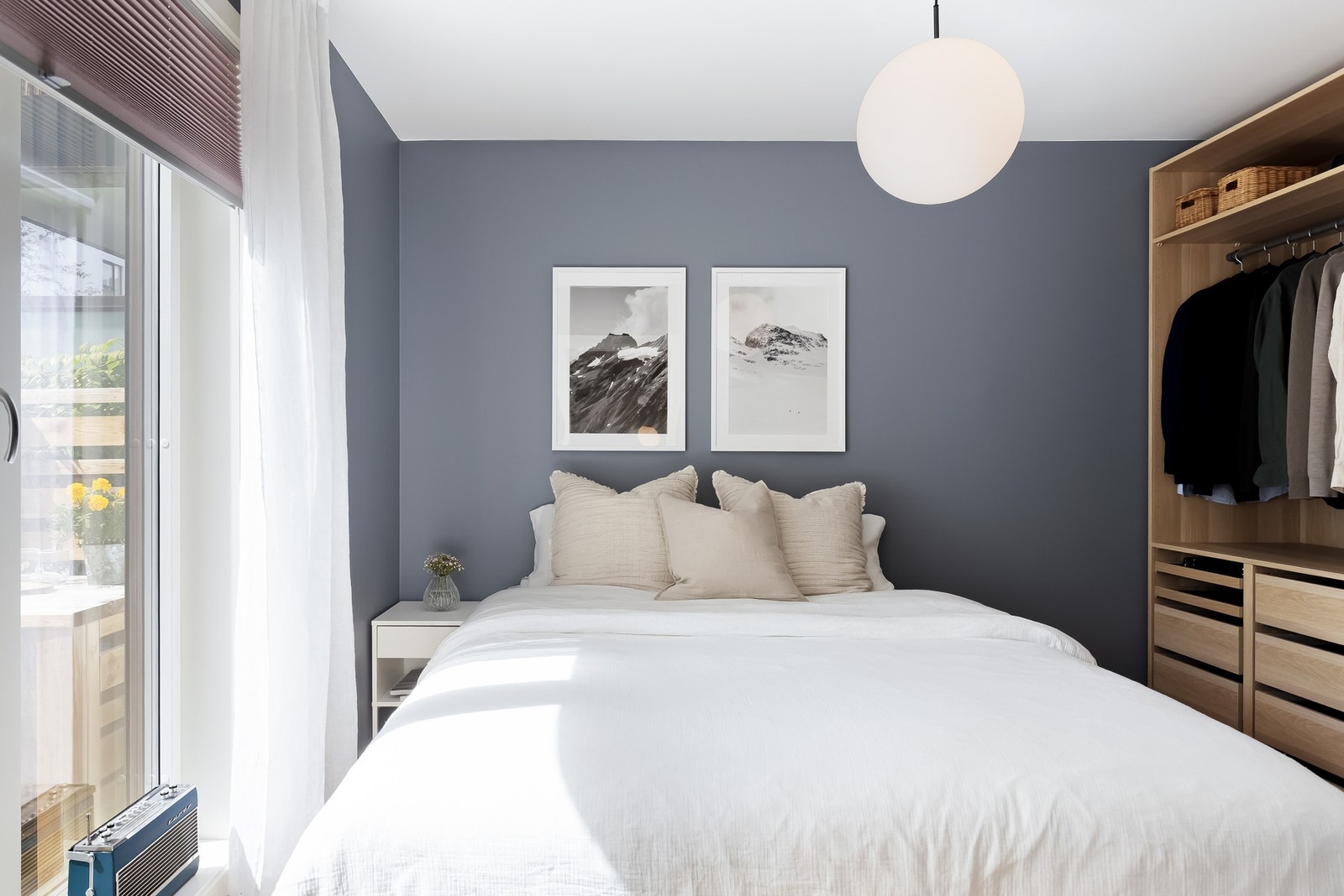 Området rundt leiligheten er bilfritt så her ligger alt tilrette for en god natts søvn. Galleribilde