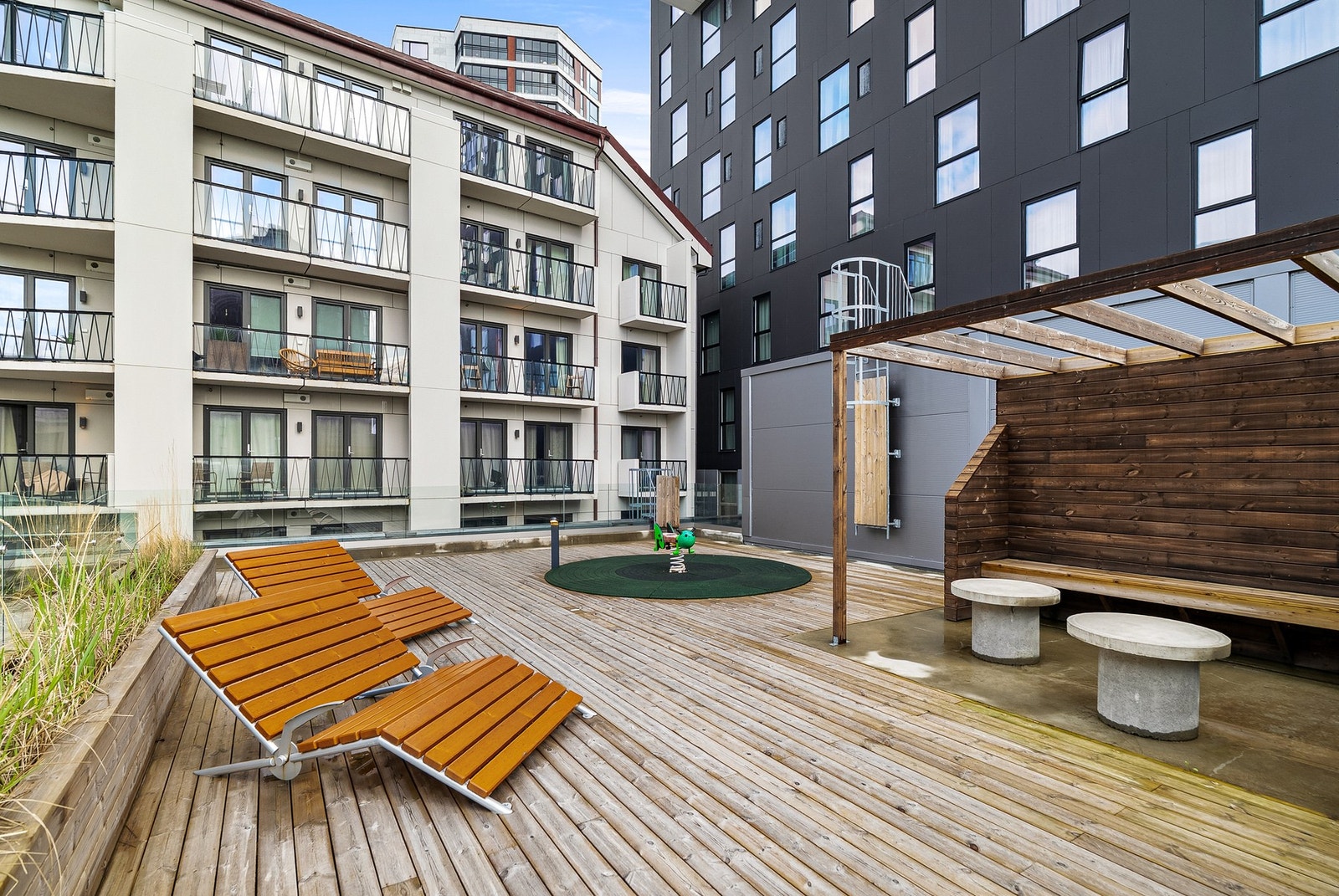 Her er det god plass til å slappe av på fine dager Galleribilde