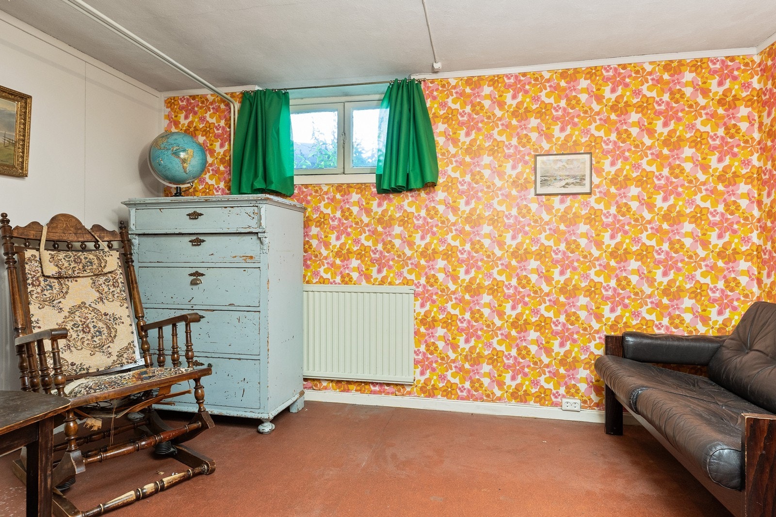 Innredet rom i kjeller - ikke godkjent for varig opphold Galleribilde