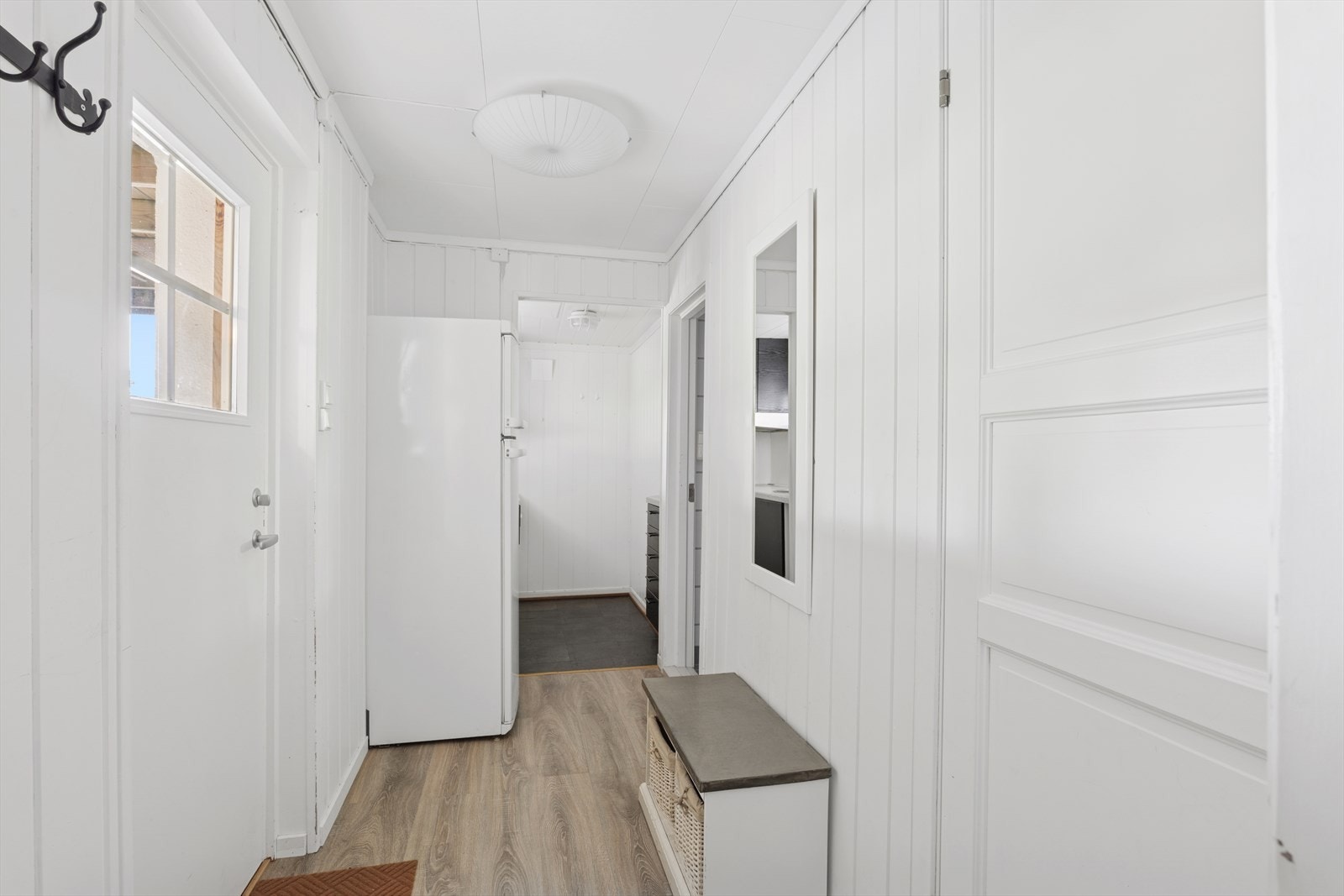 Entré i utleiedel. NB! Ikke omsøkt og godkjent til dagens bruk. Galleribilde