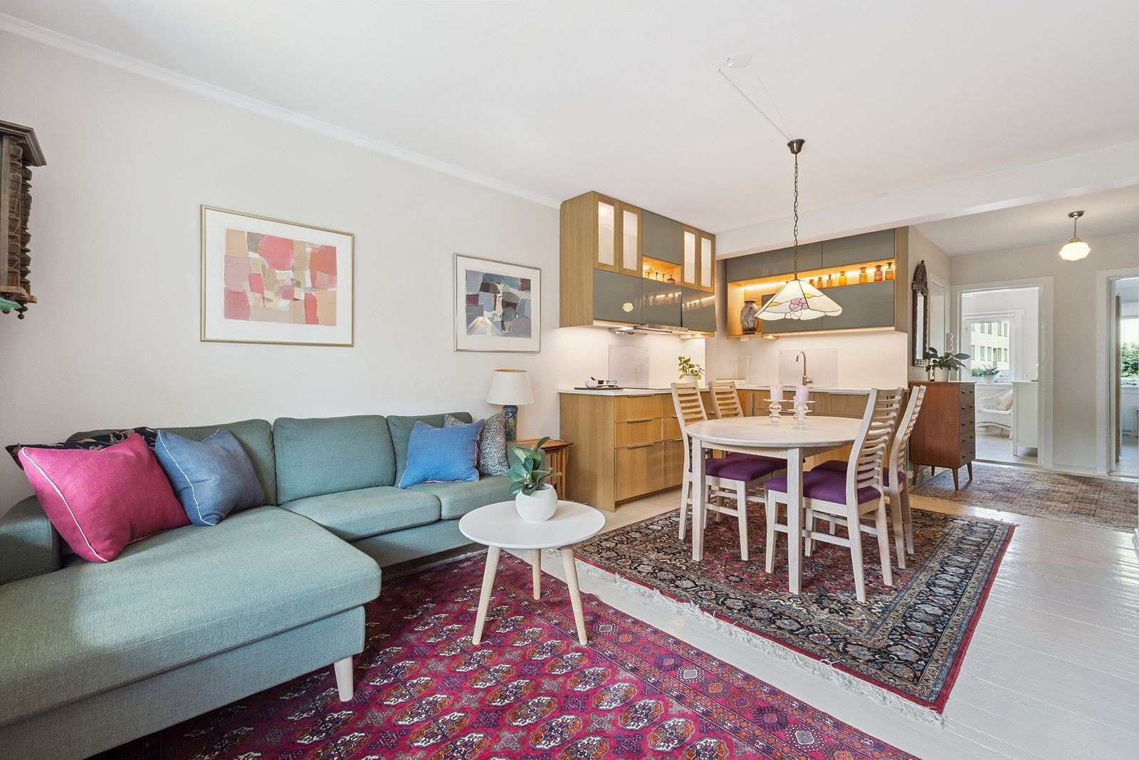 Stue og kjøkken Galleribilde