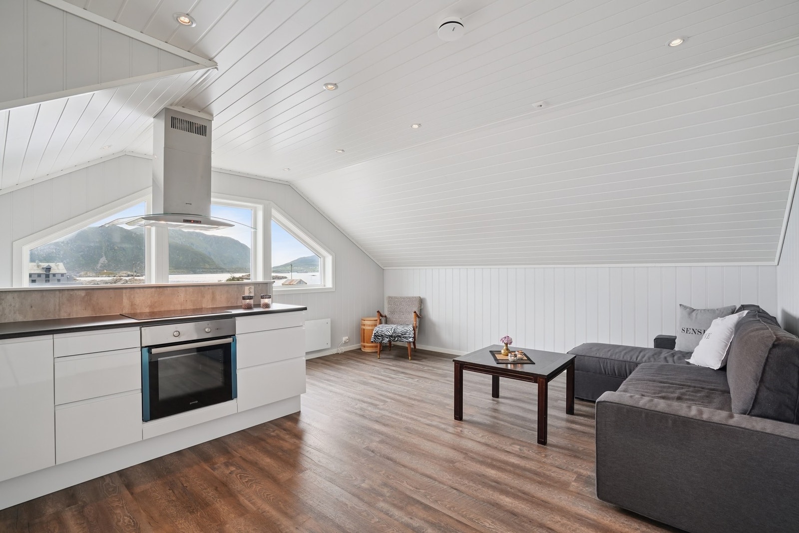 Her presenterer jeg rorbu 203. Galleribilde