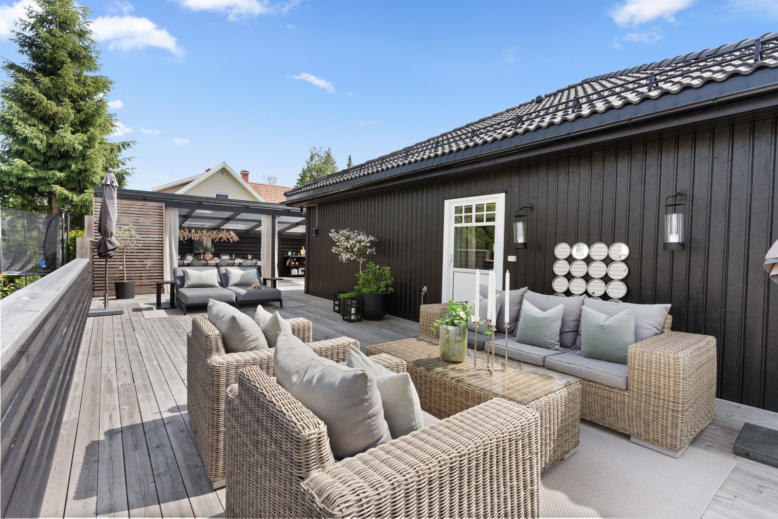 Uteområdet på utsiden av hovedsoverommet. Galleribilde