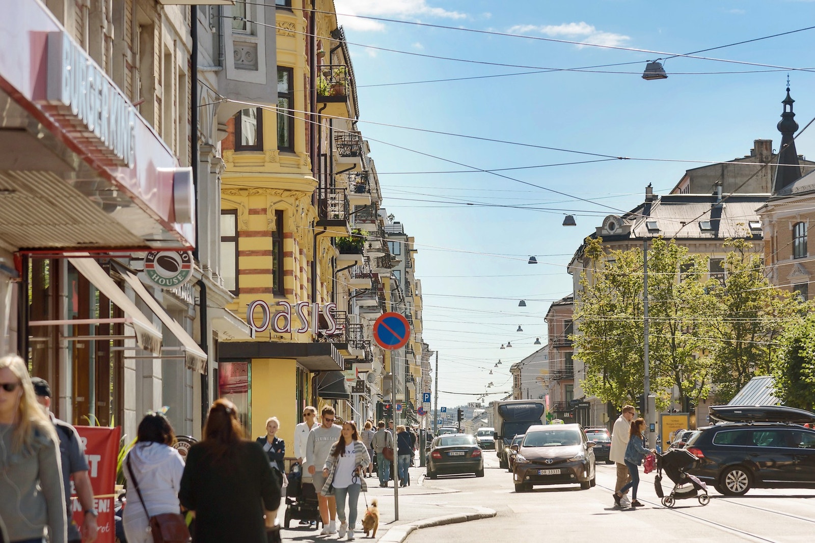 Langs Bogstadveien har man flere butikker og servicefasiliteter. Galleribilde