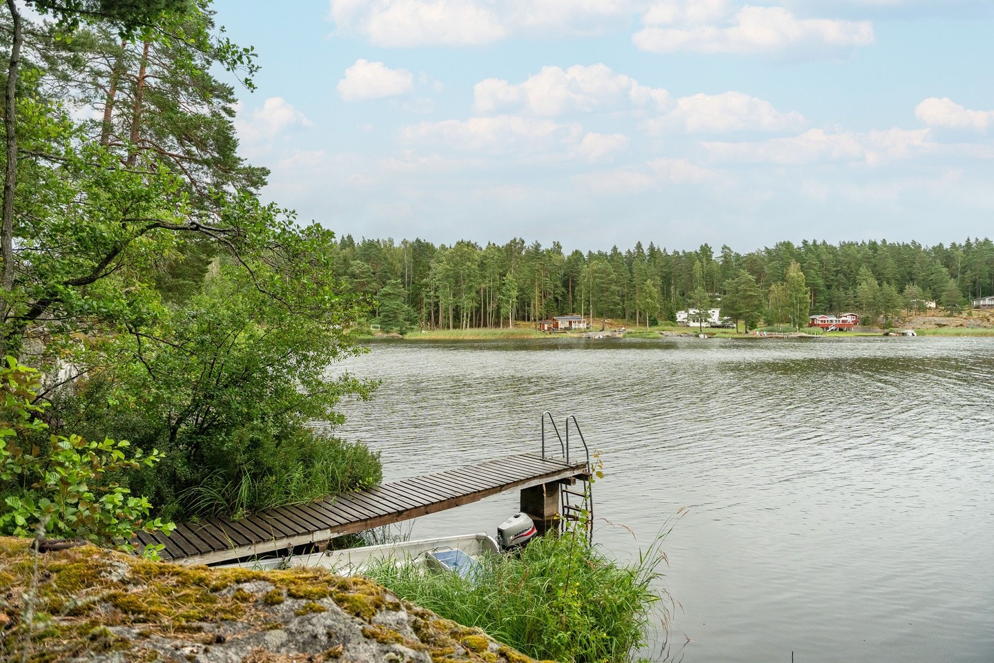 Båt- och badbrygga Galleribilde