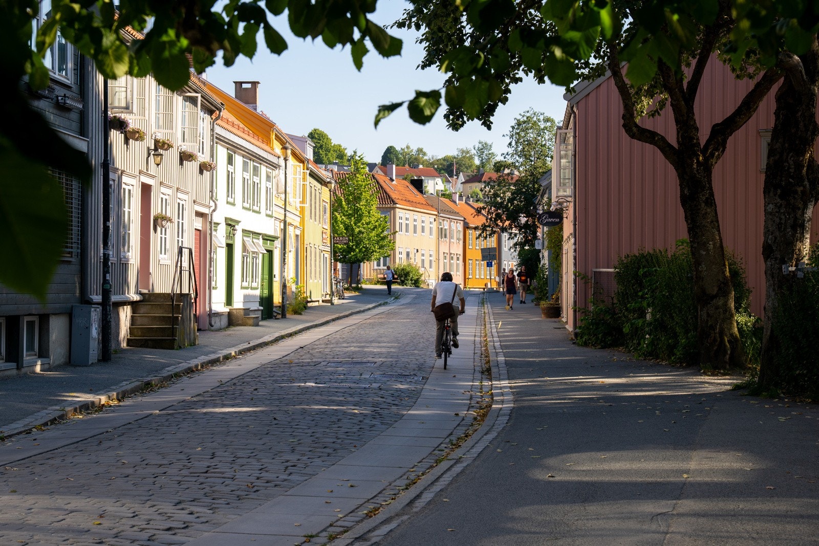 Sjarmerende Bakklandet er ca. 10 minutter gange fra leiligheten. Galleribilde