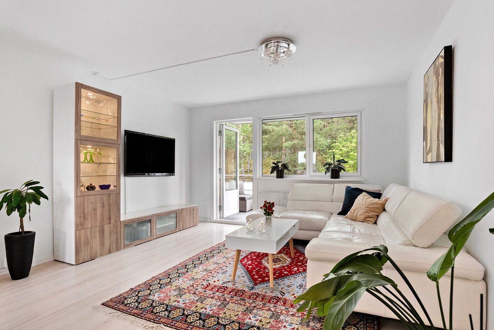 Velkommen til Hallagerbakken 44! Presentert av Nicholai Kristiansen ved OBOS Eiendomsmeglere. Galleribilde