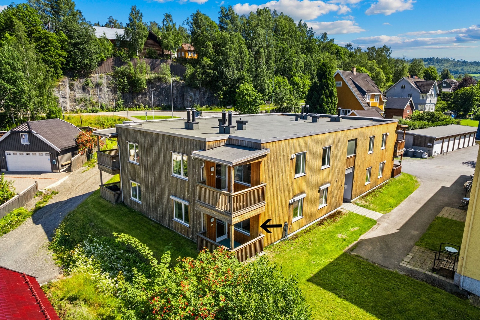 Velkommen til Anders Sandvigs gate 6C - en lys og tiltalende leilighet fra 2013 med attraktiv beliggenhet i hjertet av Lillehammer! Galleribilde