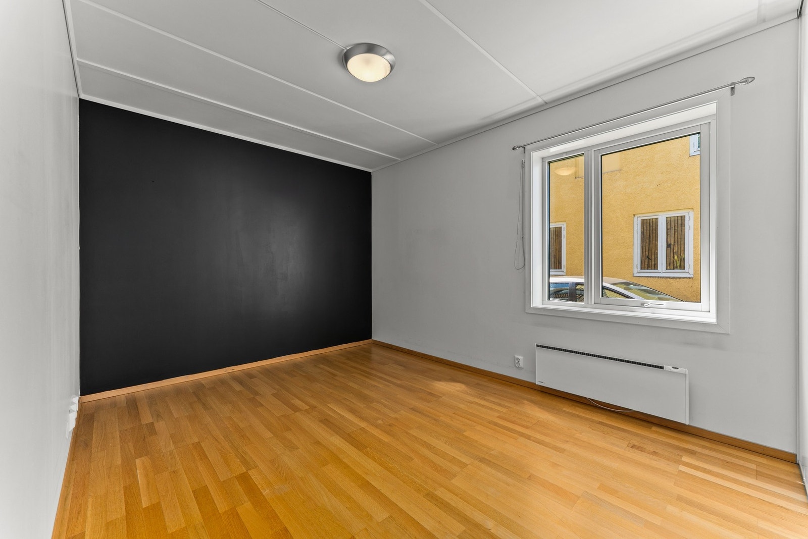 Leiligheten har to gode soverom, begge med plass til dobbeltseng og garderobeskap. Galleribilde