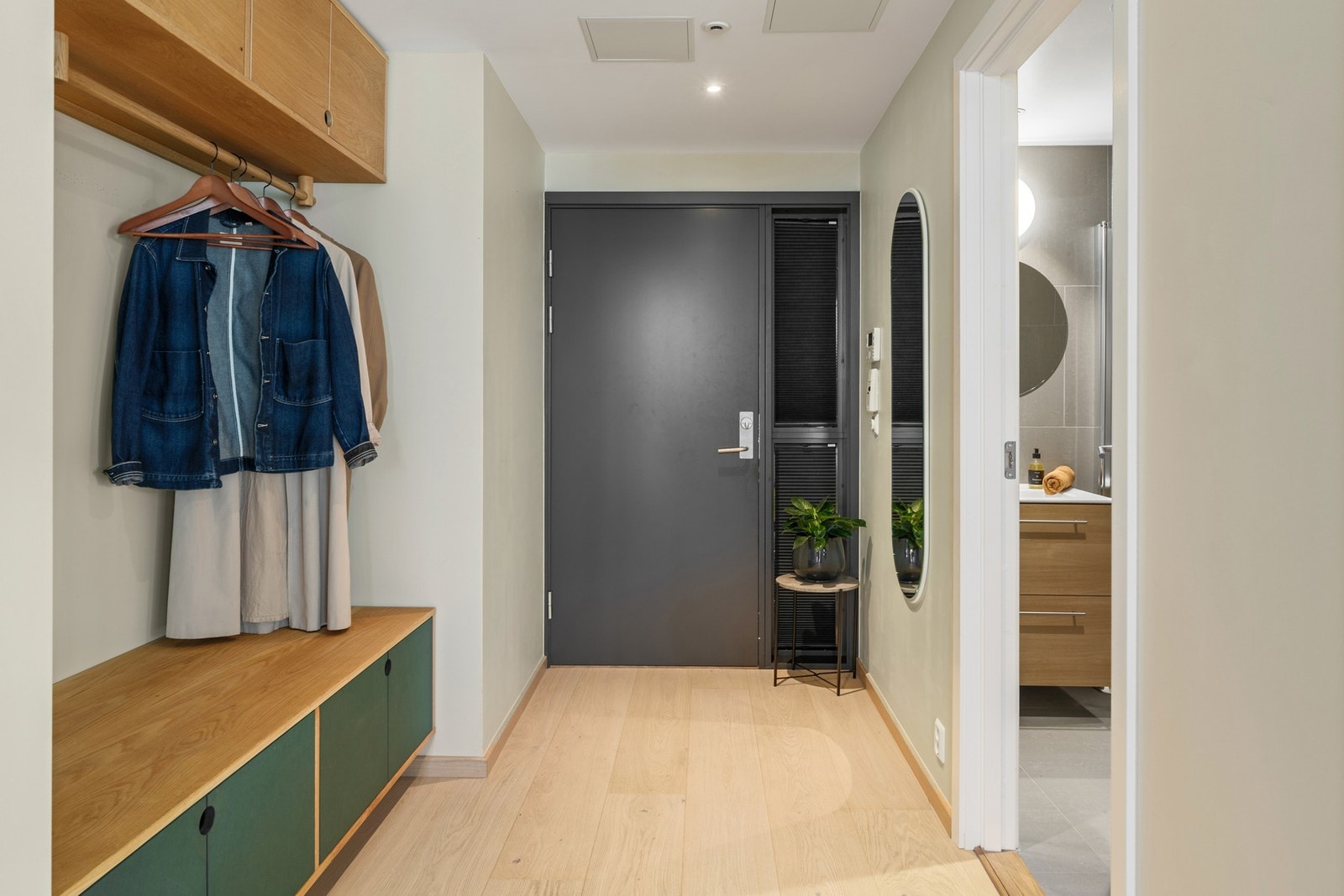 Nymalte vegger i entrè i 2024. Galleribilde