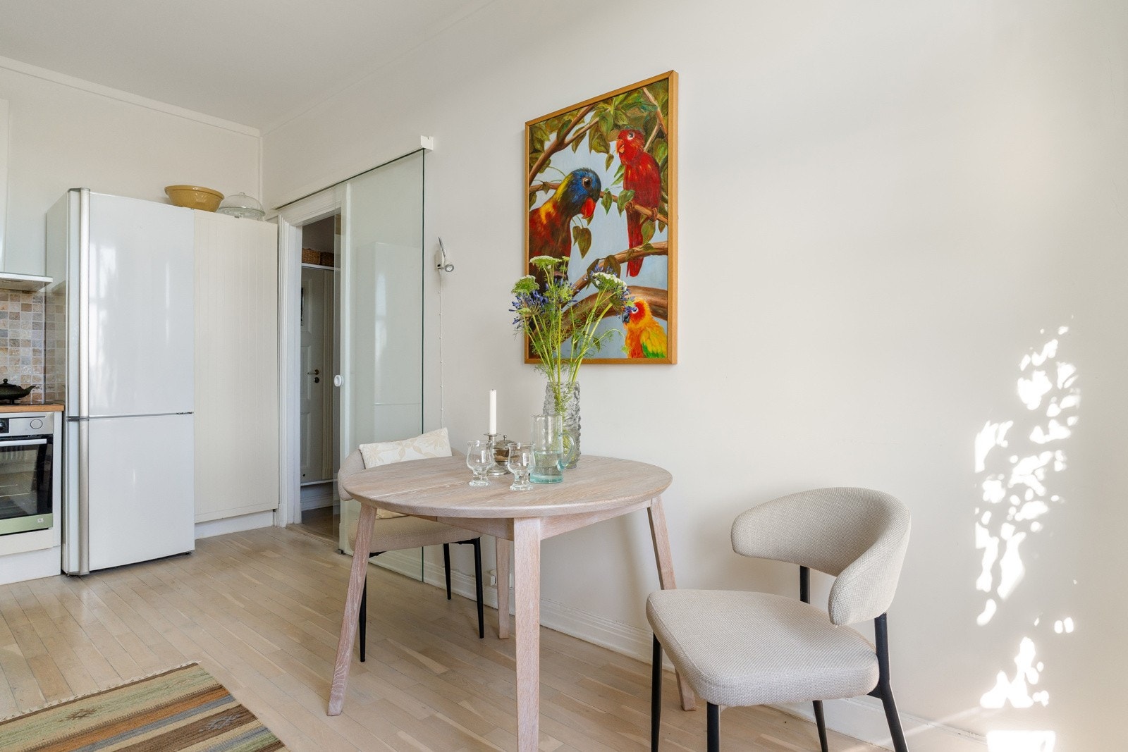 Her er det også god plass til et stort spisebord Galleribilde