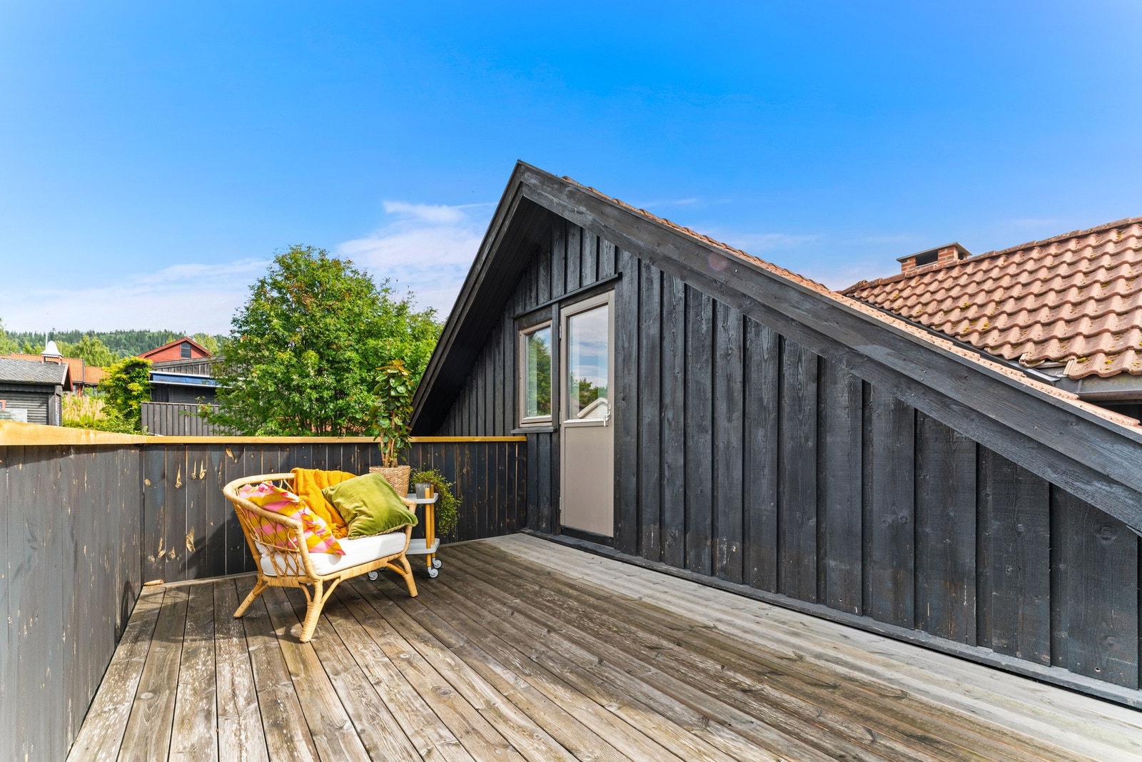 Utgang til terrasse fra 2. etasje. Galleribilde