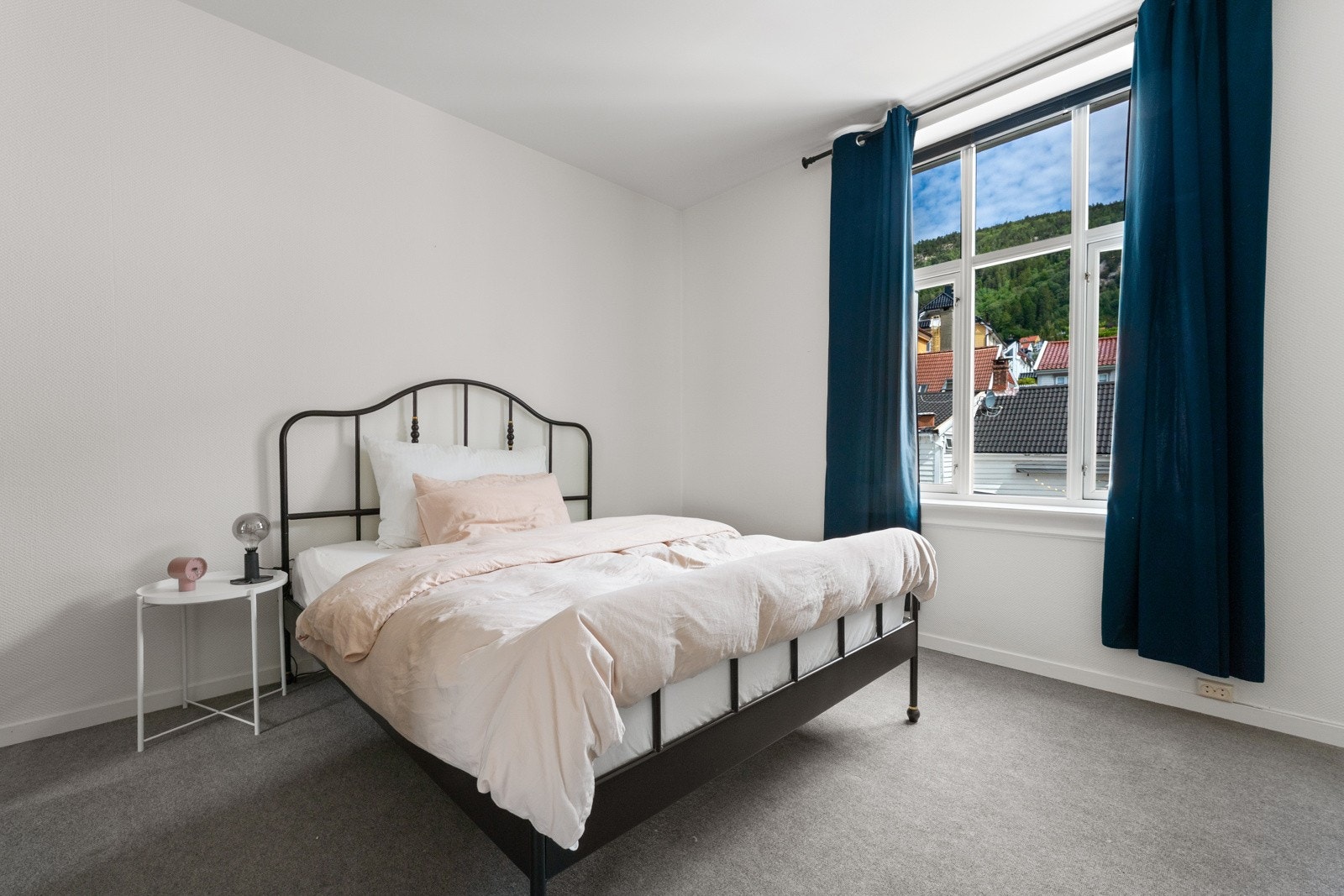 Hovedsoverommet er av god størrelse og måler 15,3 kvm. Galleribilde