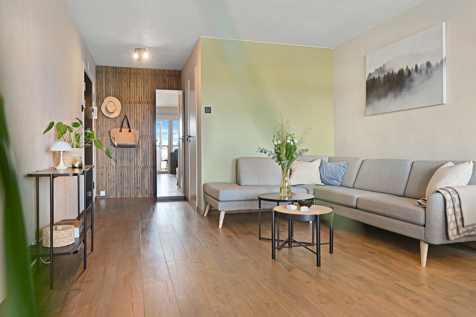 Felleskostnadene inkluderer Tv og internett, varmtvann og oppvarming via radiatorer. Galleribilde