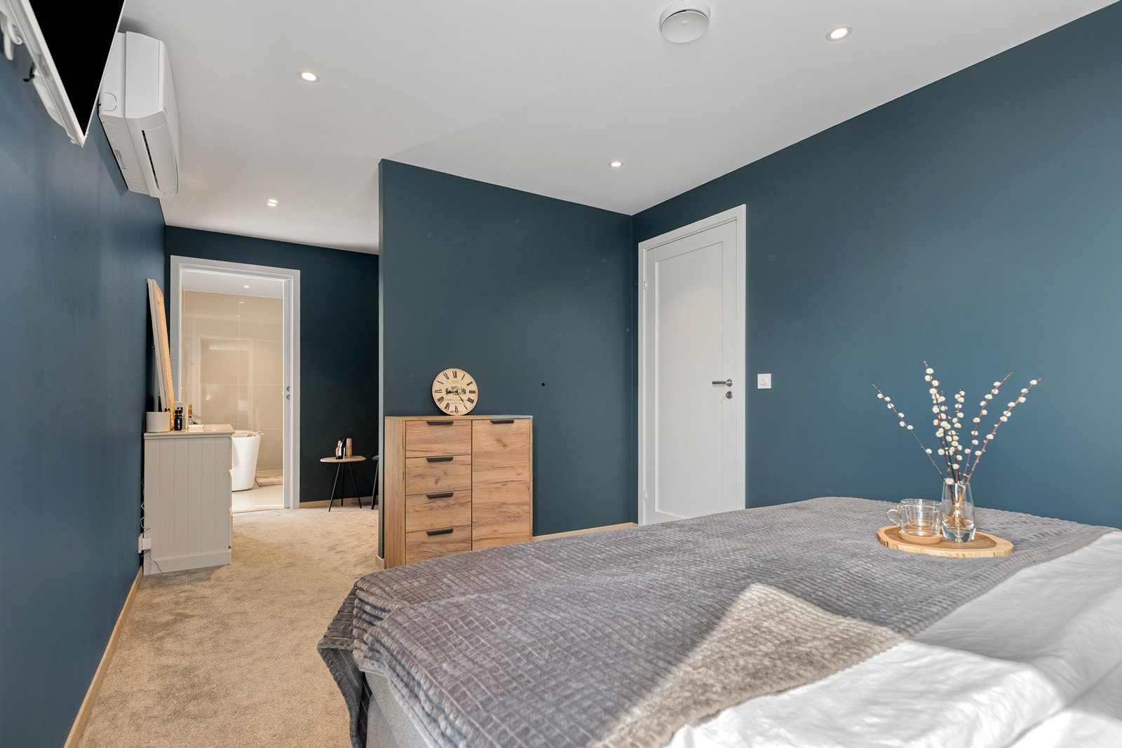 Her har du virkelig et "Master" med egen garderobedel og direkte adkomst til badet Galleribilde