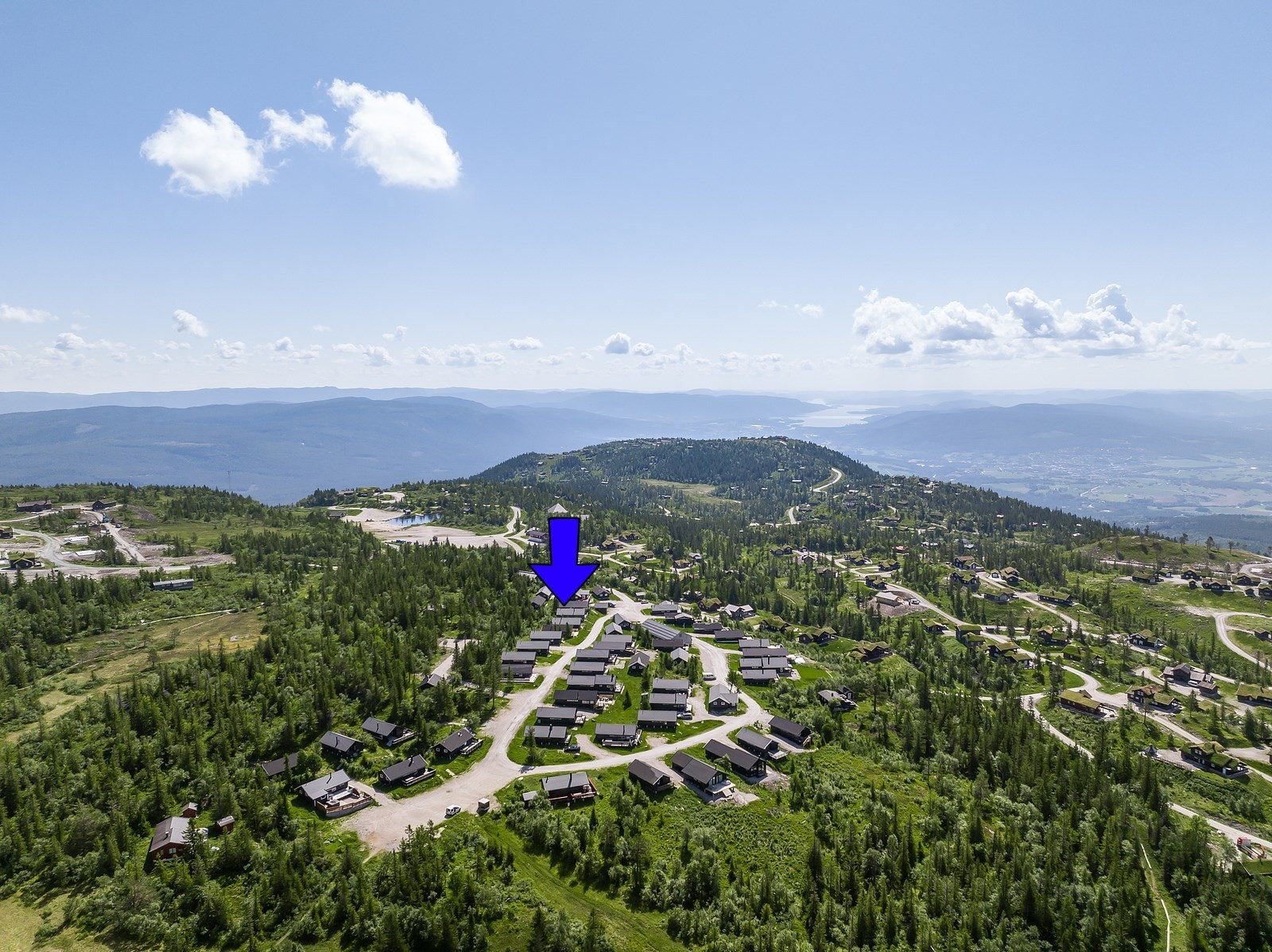 Området byr også på sandstrand på Vinterland og koselige turer til Hollane eller Gavlesjø seter hvor man kan kjøpe vafler. Galleribilde
