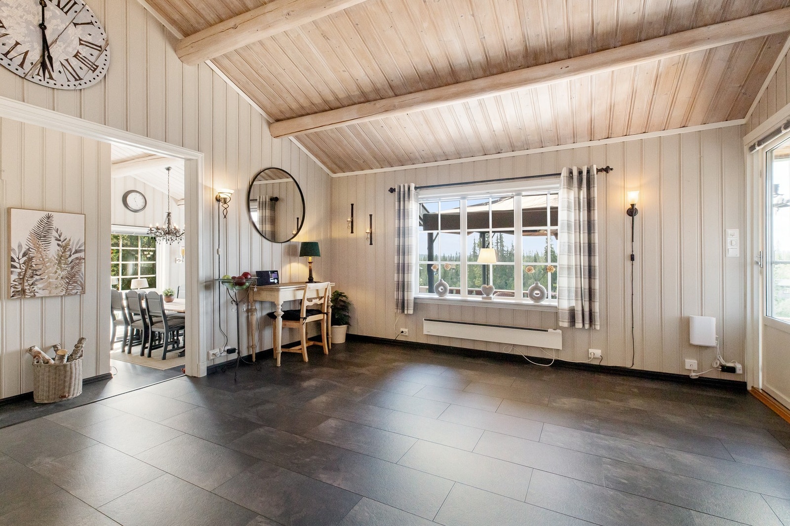 God plass til møblering Galleribilde