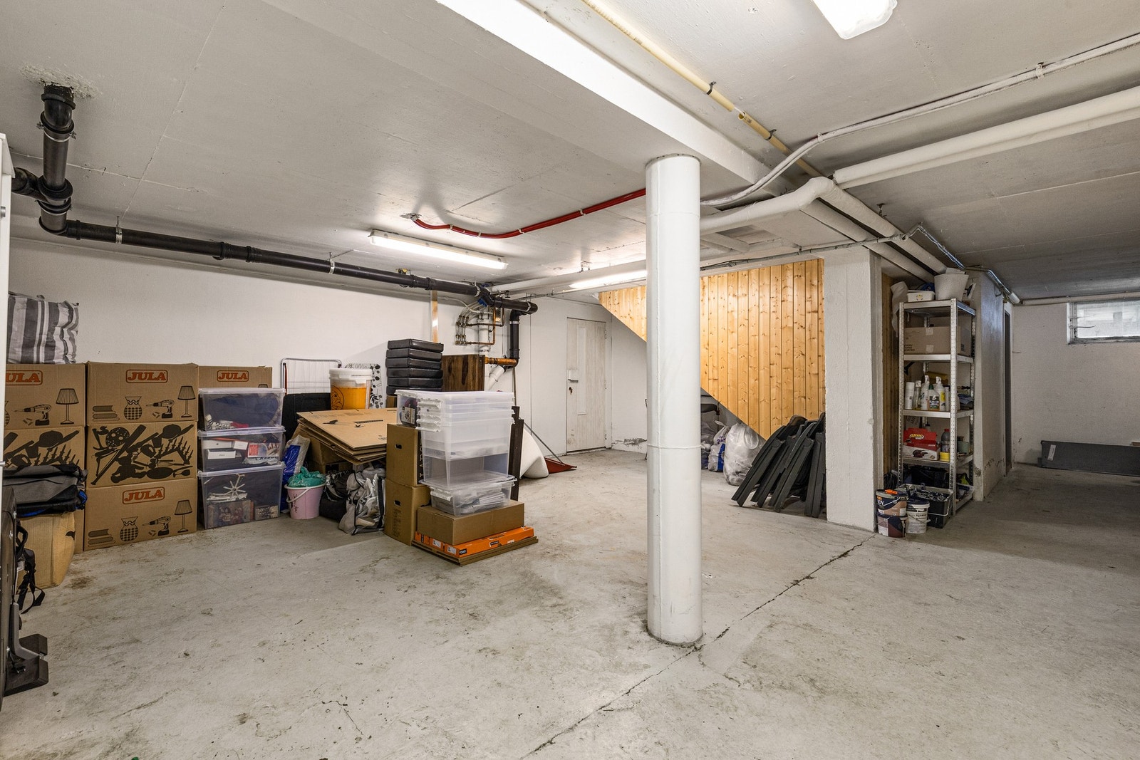 I kjelleretasjen har du gode oppbevaringsmuligheter i egen låsbar bod samt fellesarealer Galleribilde