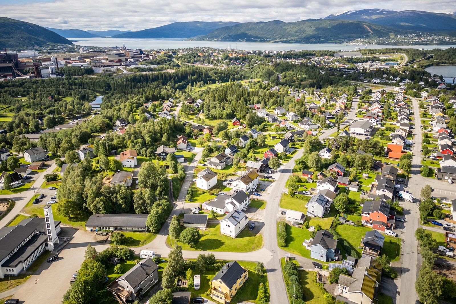 Med kort gange fra boligen kommer du til fantastiske turmuligheter i klokkerhagen Galleribilde