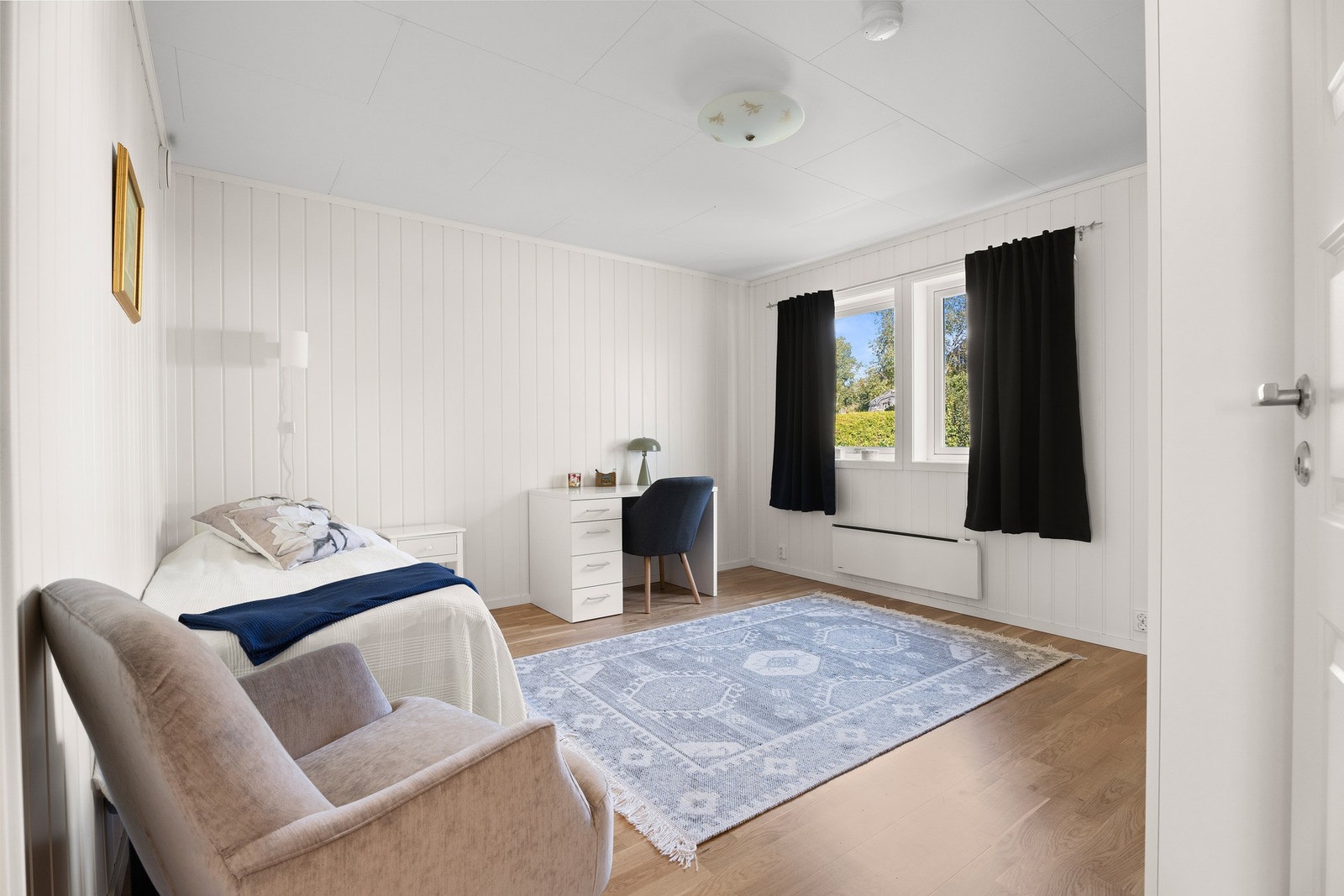 I leiligheten er det 2 fine soverom, det største av dem er på 15,4 kvadratmeter. Galleribilde