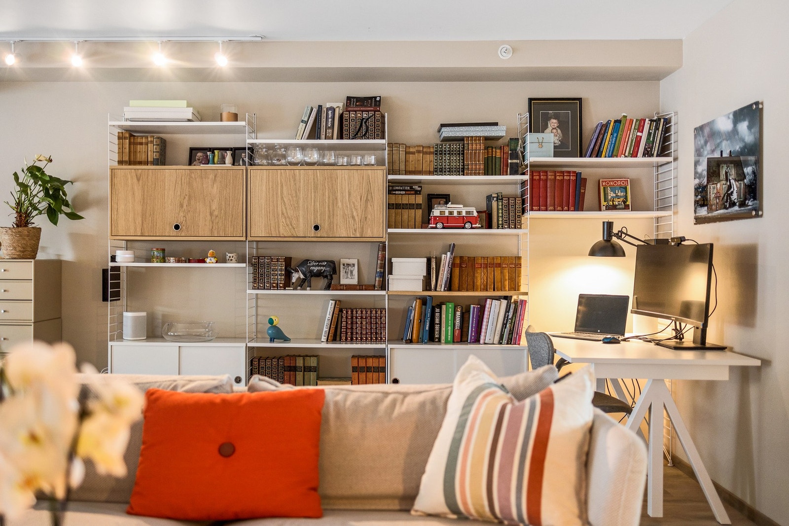 Dette er en bolig som byr på en komfortabel hverdag for deg som ønsker å bo med gangavstand til alt du måtte trenge i hverdagen Galleribilde