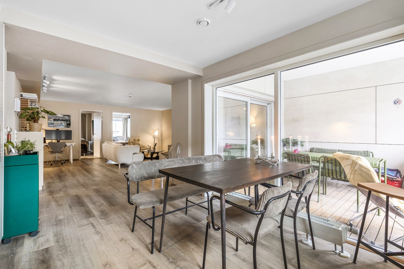 Samtalen kan flyte mellom kokken og gjestene Galleribilde