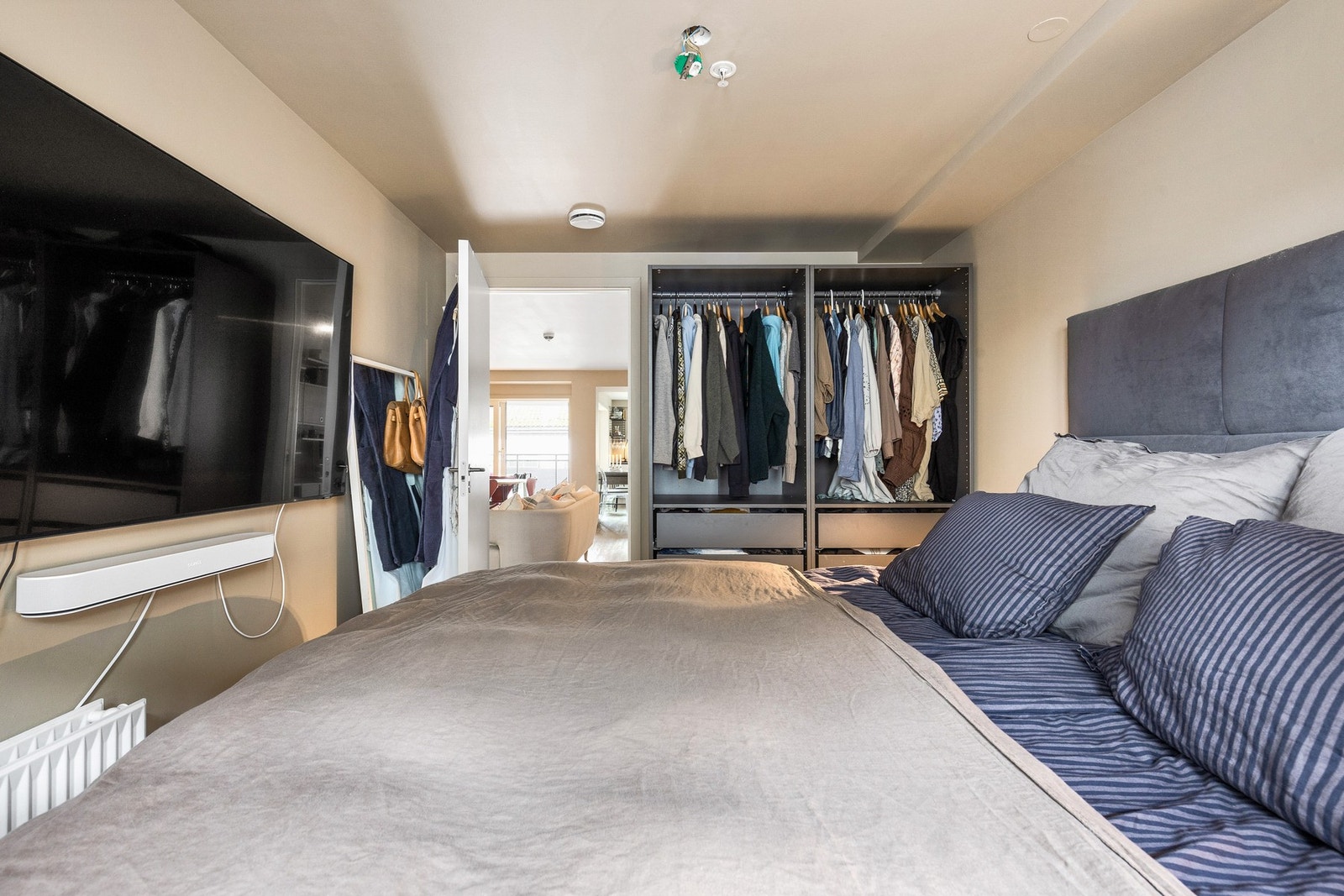 God plass til garderobeløsning Galleribilde