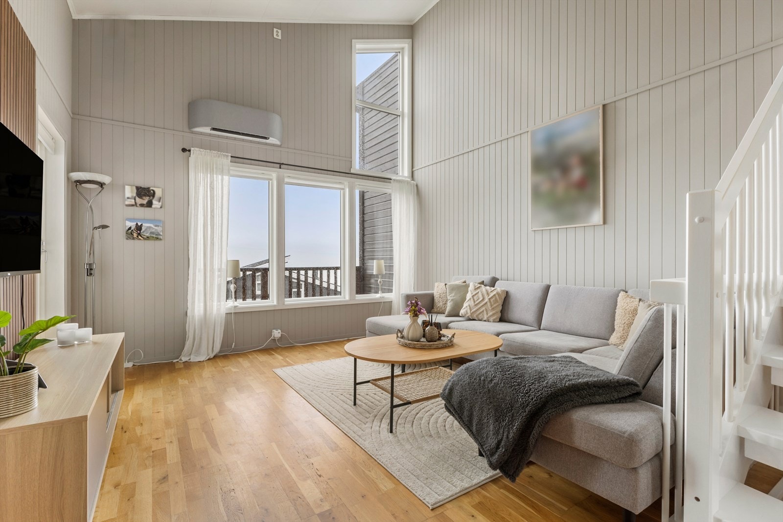 Boligen har en gjennomgående fin standard med lyse fargevalg. Galleribilde