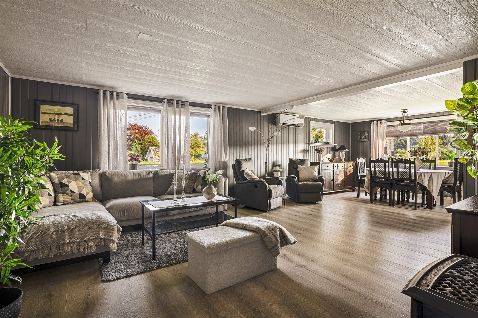 Slettevegen 751 presenteres av Stian Bruaas v/Fana Sparebank Eiendom Galleribilde