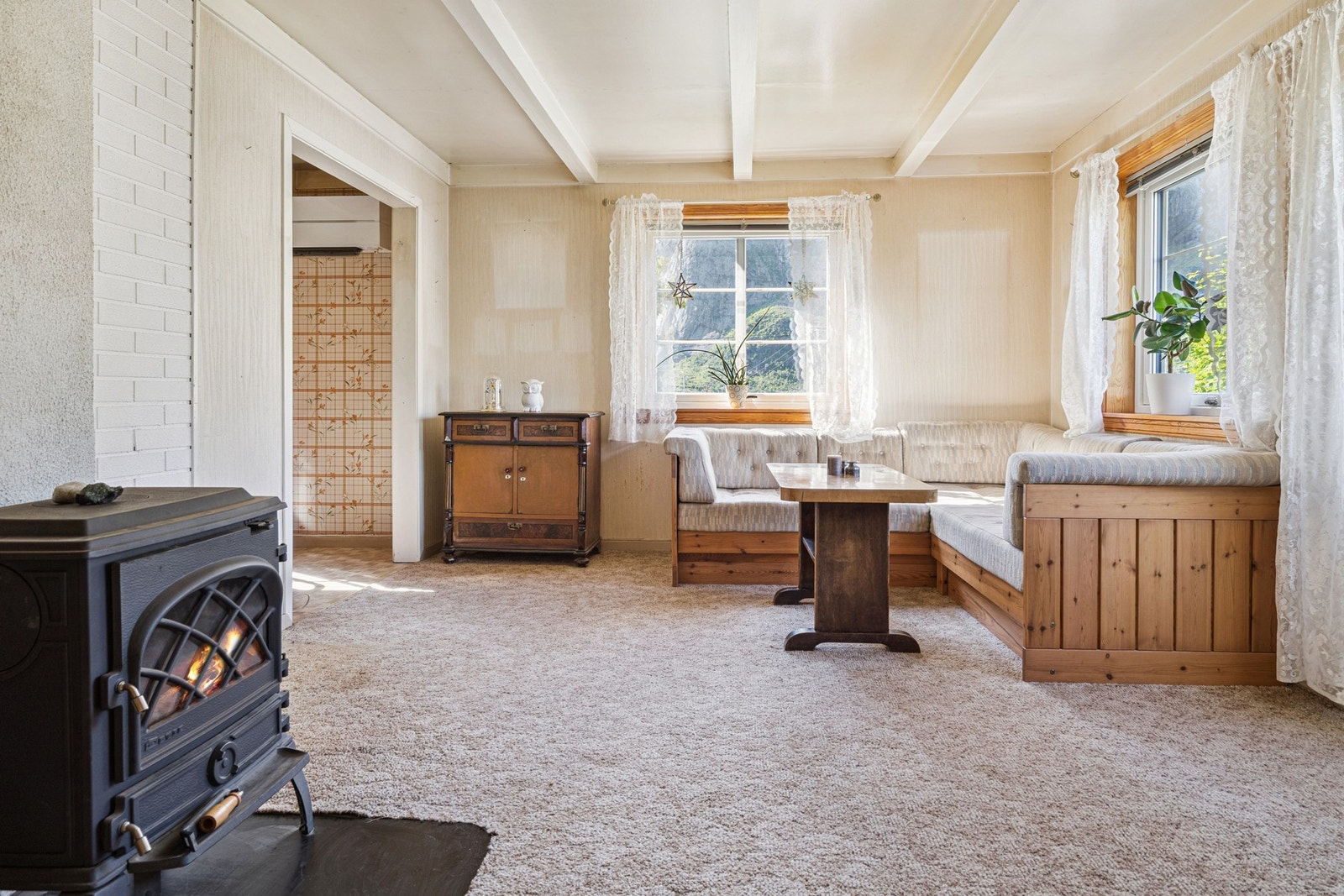 Rommets størrelse gjør det mulig å møblere i ulike soner. Galleribilde