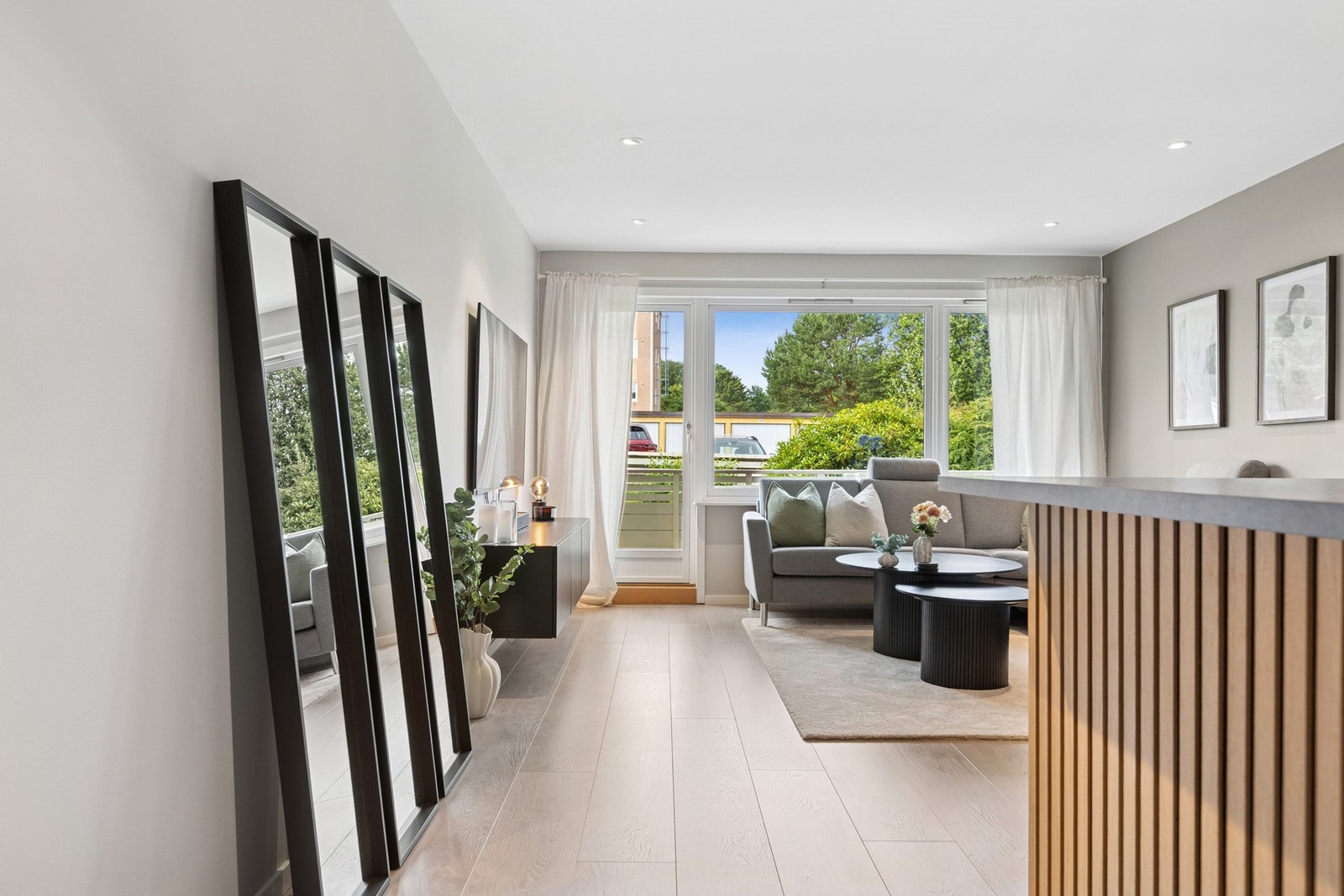 Leiligheten har åpen og fin planløsning som gir en luftig følelse. Galleribilde