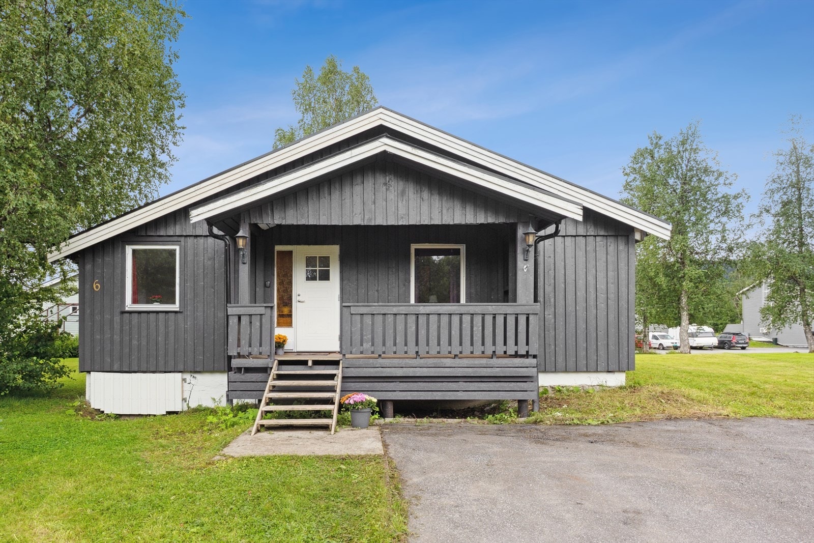 Overbygget inngangsparti Galleribilde