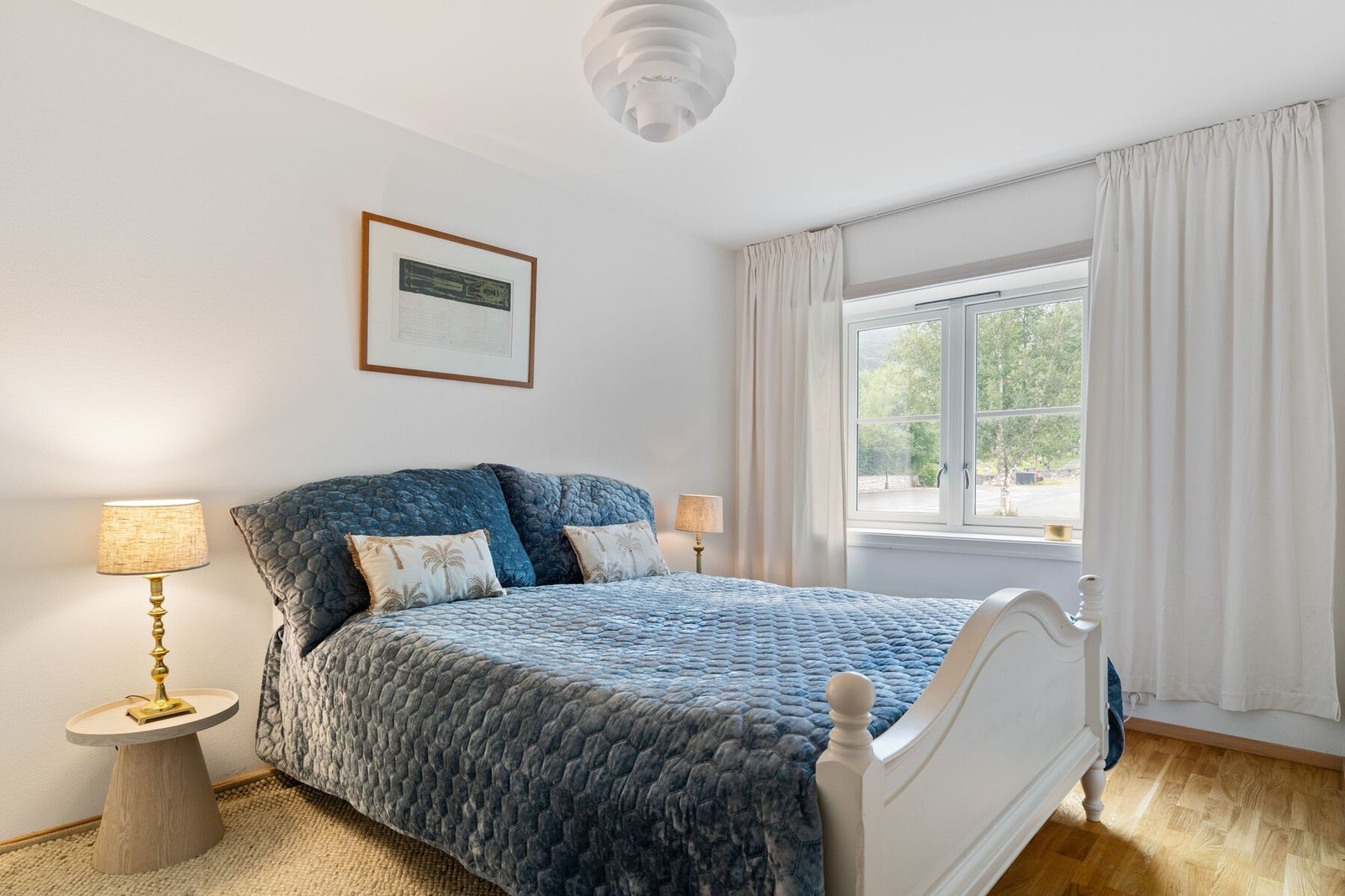 Hovedsoverommet er romslig og måler 13,5 m². Galleribilde