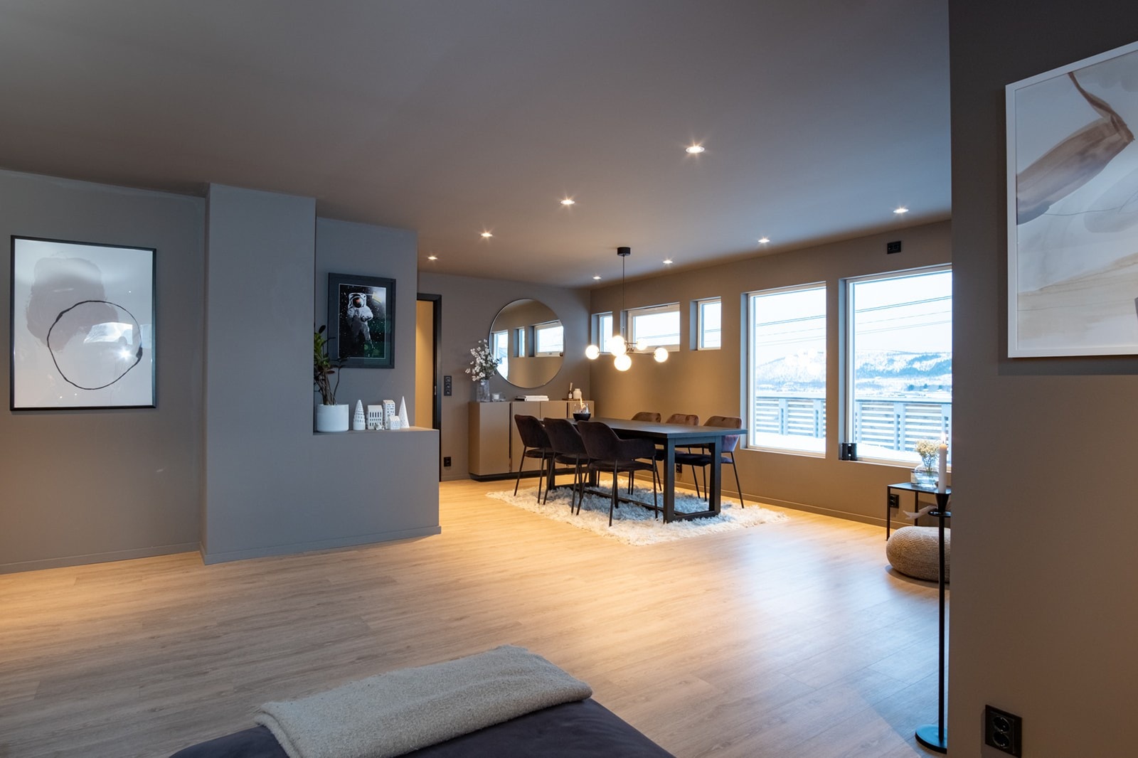 Stue/spisestue Galleribilde