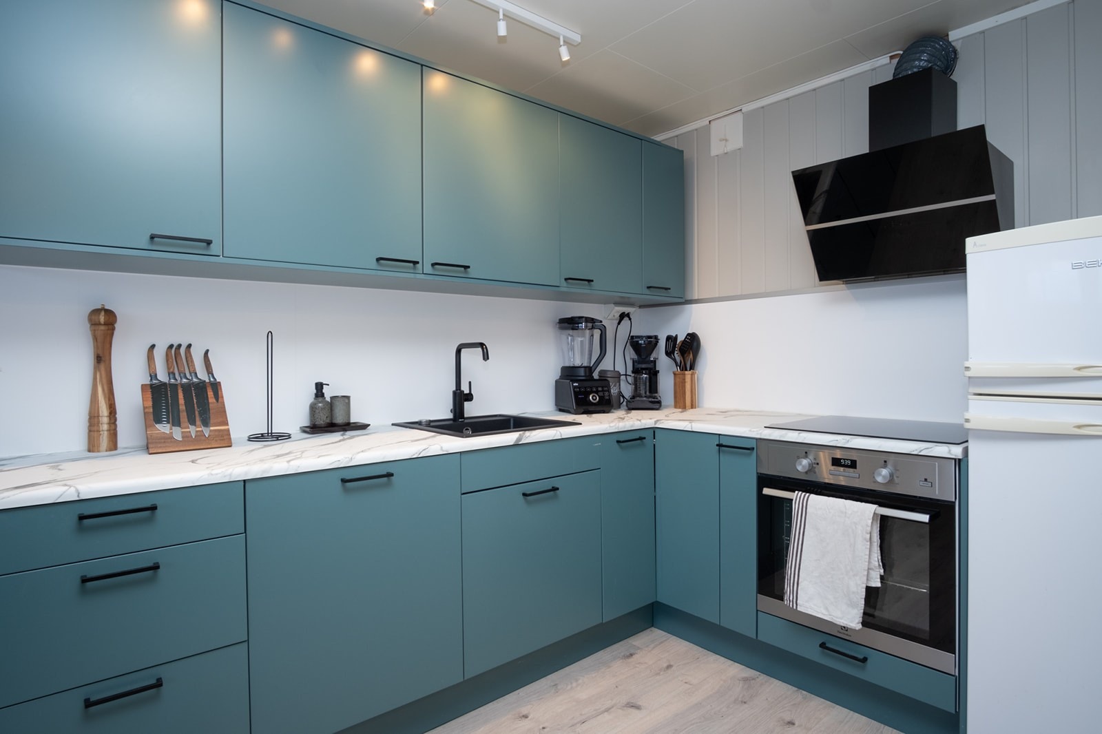 Lekkert kjøkken i utleien. Galleribilde