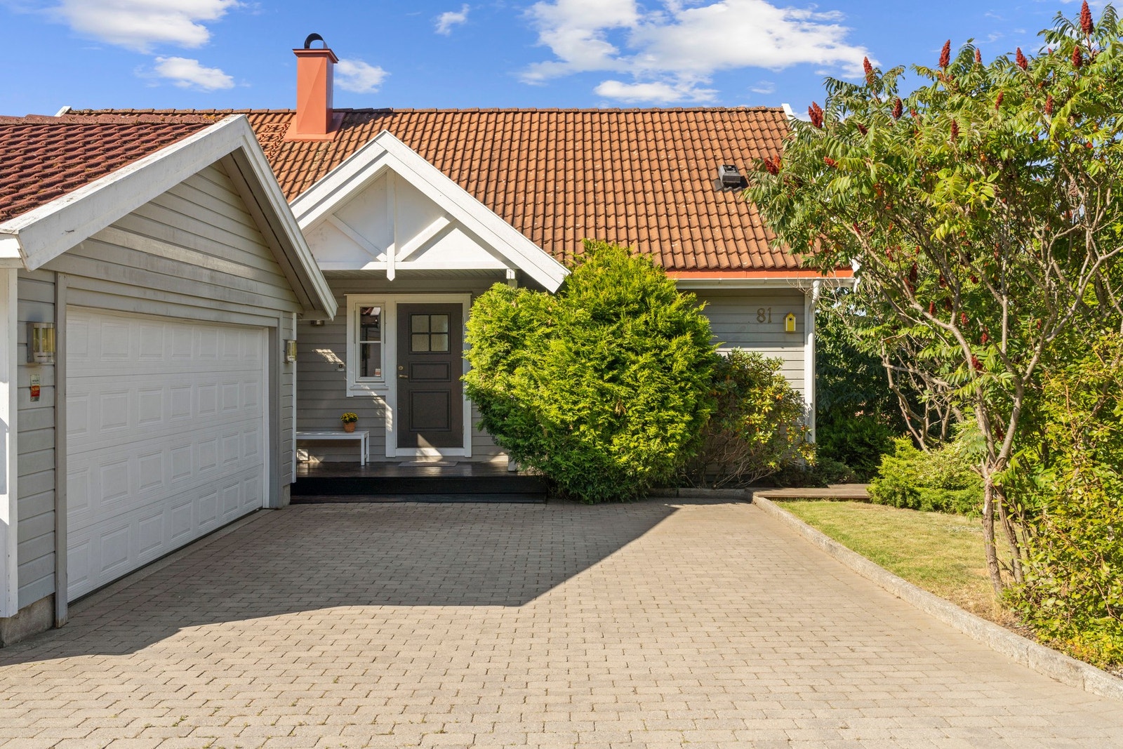 Steinbelagt innkjørsel Galleribilde