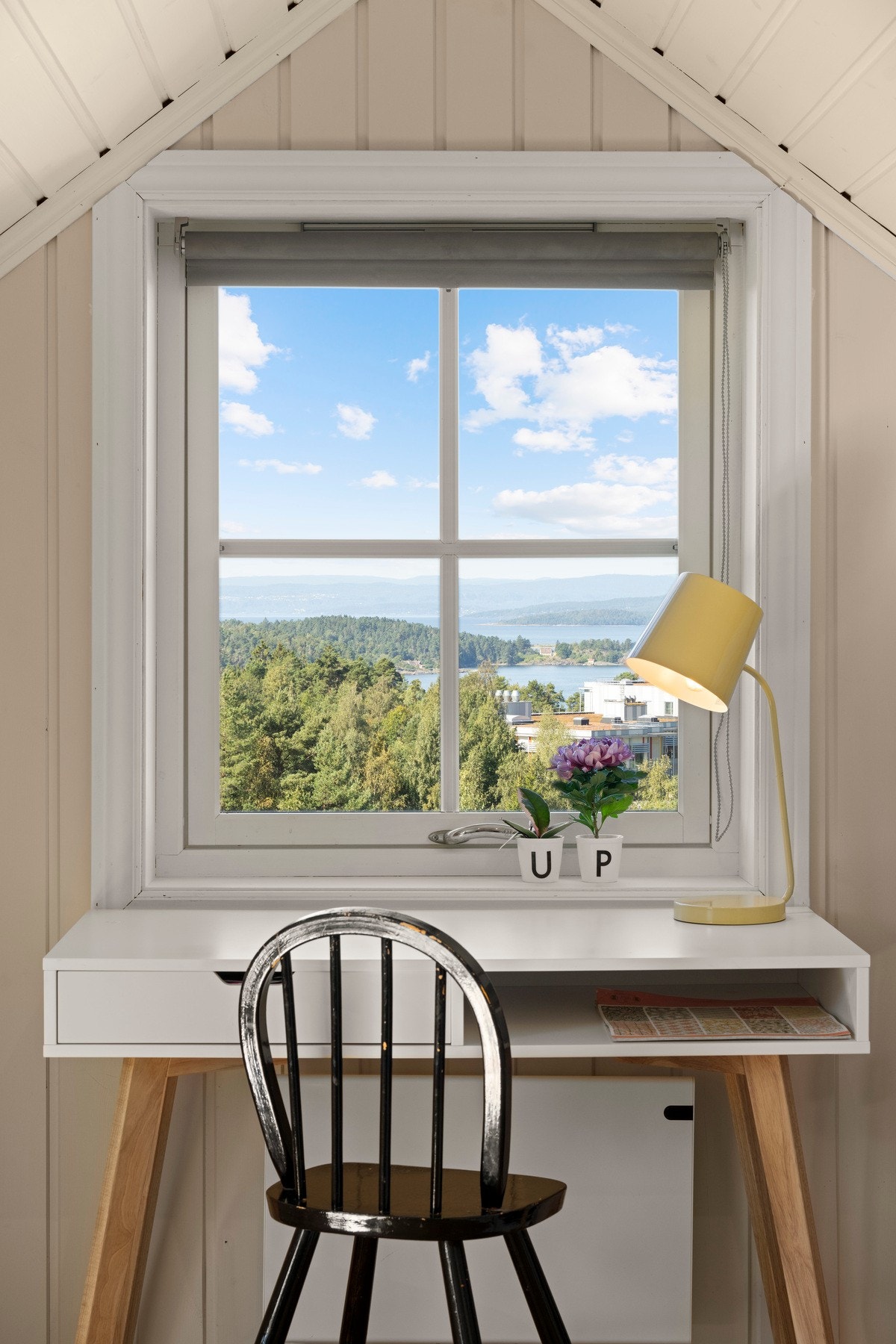 God utsikt her opp fra øverste etasje Galleribilde