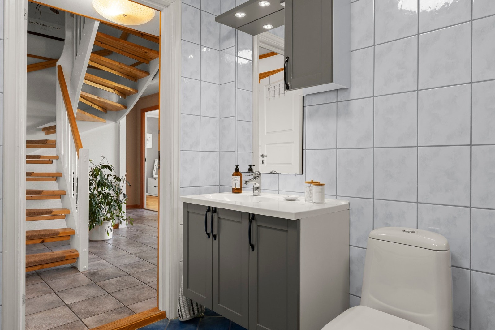 Bad/WC i underetasjen Galleribilde